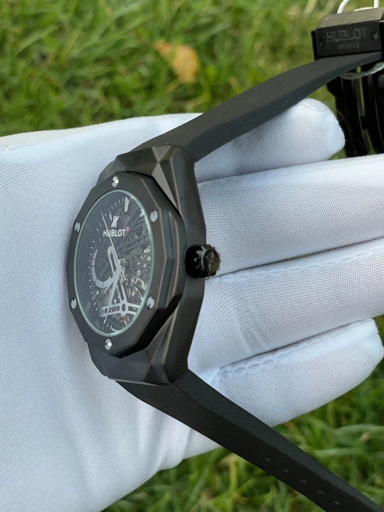 Hublot Skeleton White — Erkaklar uchun zamonaviy qo‘l soati