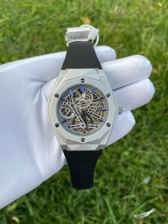 Hublot Skeleton White — Erkaklar uchun zamonaviy qo‘l soati