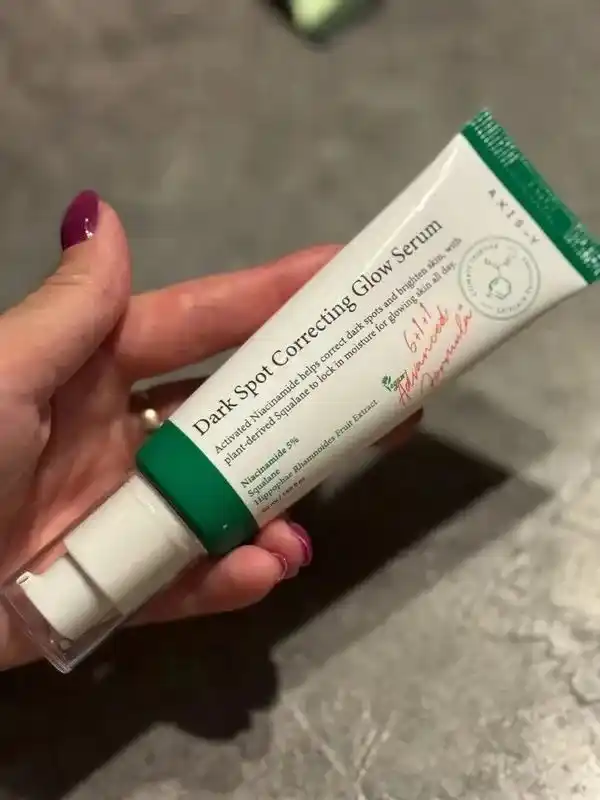 Сыворотка для сияния кожи и коррекции пигментных пятен Dark Spot Correcting Glow Serum