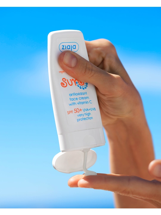 Солнцезащитный крем для лица SPF 50+ Ziaja Sun, антиоксидантный, с витамином C, 50 мл