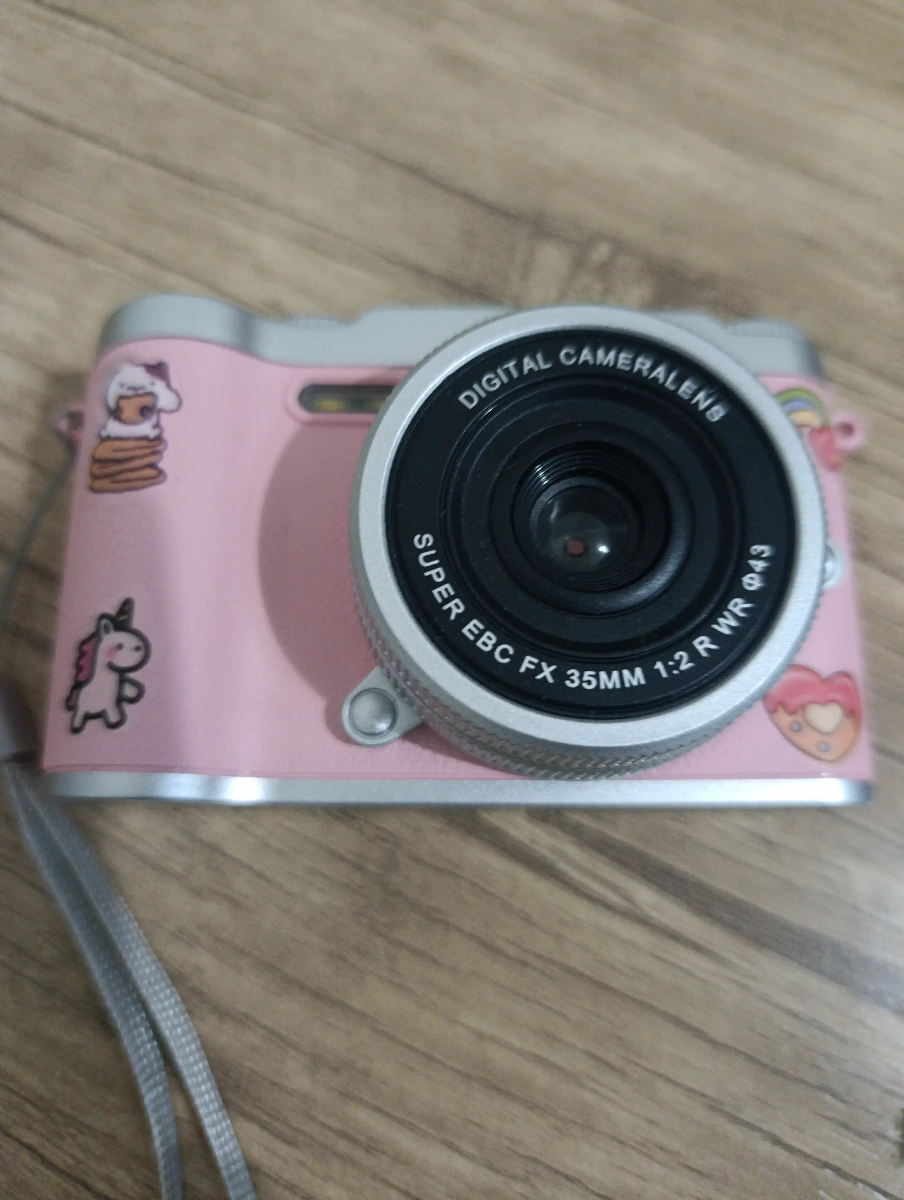 Raqamli kamera (fotoparat), foto kamera, retro kamera, 8x zum, va 32 GB karta