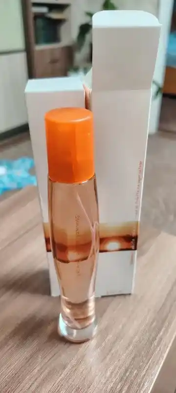 Ayollar uchun Avon Summer White Sunset Xushbo'ylangan suv yengil yozgi xushbo‘y hid, 50 ml