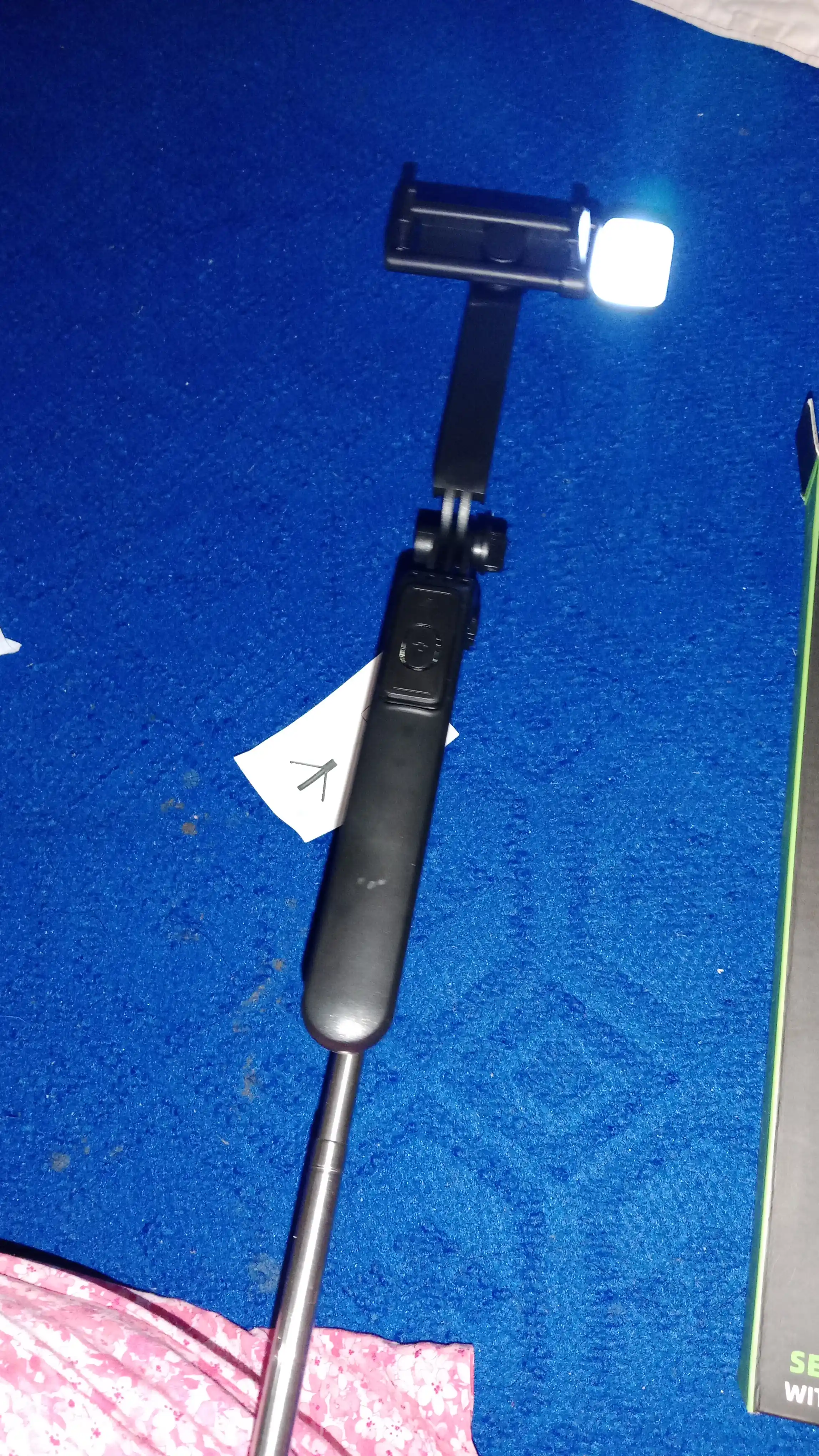 Selfi tayoqchasi, shtativ, monopod, masofadan boshqarish pulti, telefon aksessuarlari