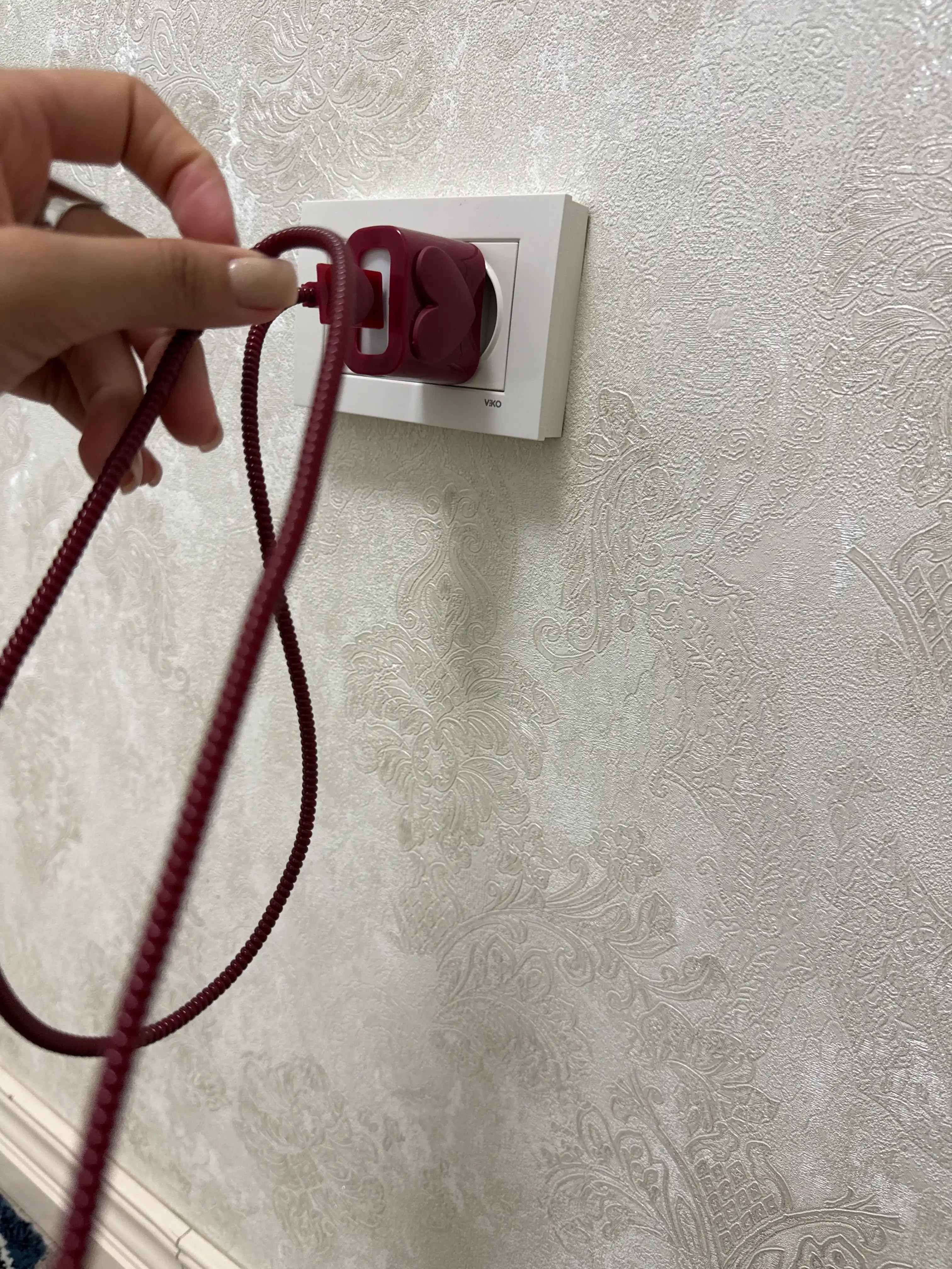 Чехол для зарядного устройств, кабеля для зарядки
