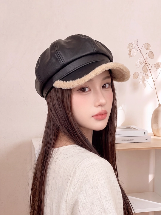 Ayollar furajka kepkasi, kuzgi-qishki bosh kiyim