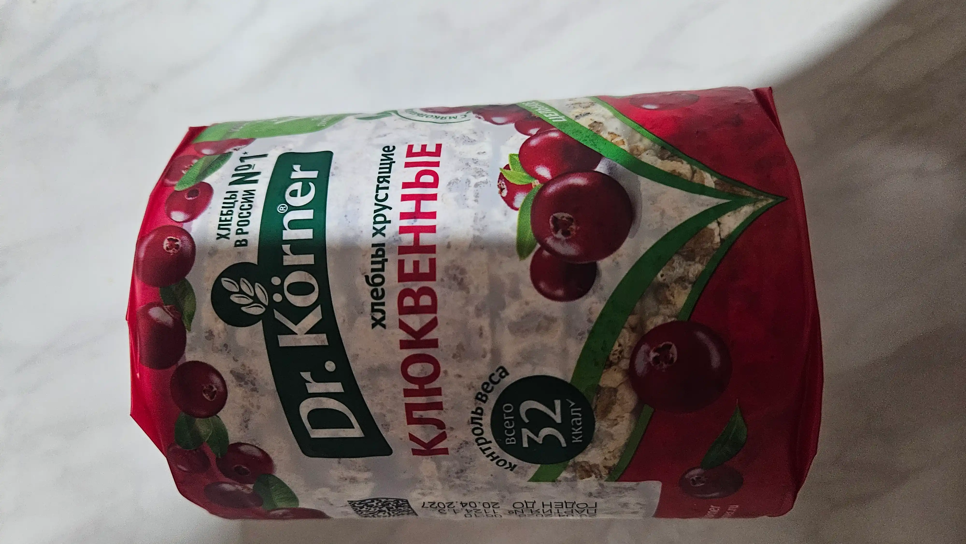 Qarsildoq nonlar Dr.Korner, klyukva, shakarsiz, 100 g