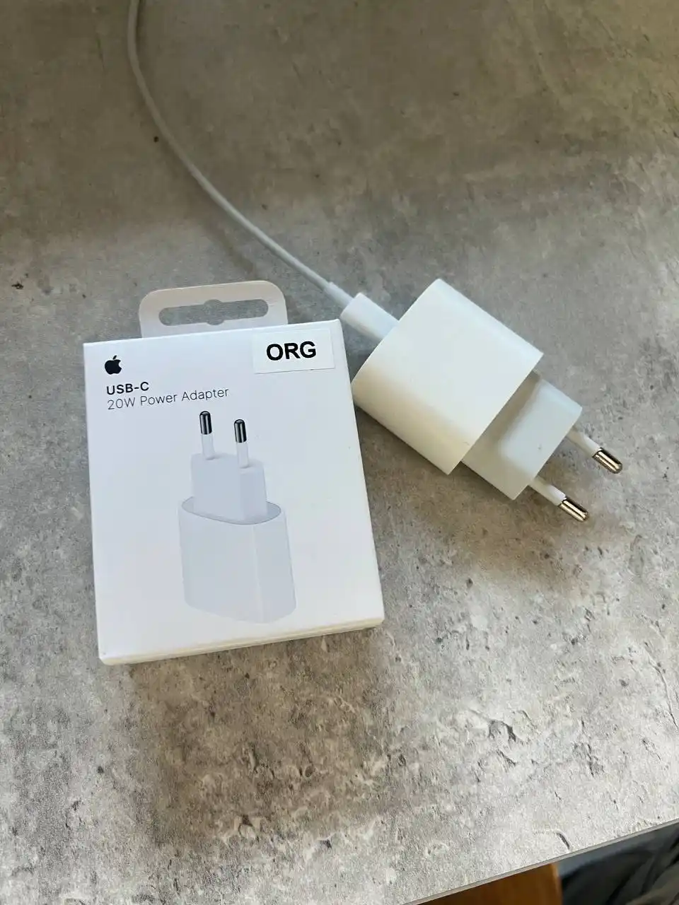 Зарядка для iPhone 20W быстрое зарядное устройство USB-C iPhone 11 ,12,13,14,15,16,17