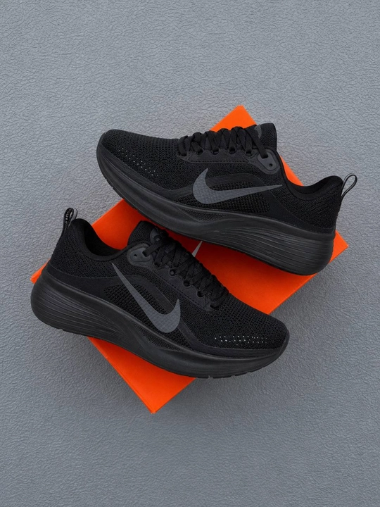 Мужские и женские спортивные кроссовки Nike — лёгкие, удобные и стильные - 