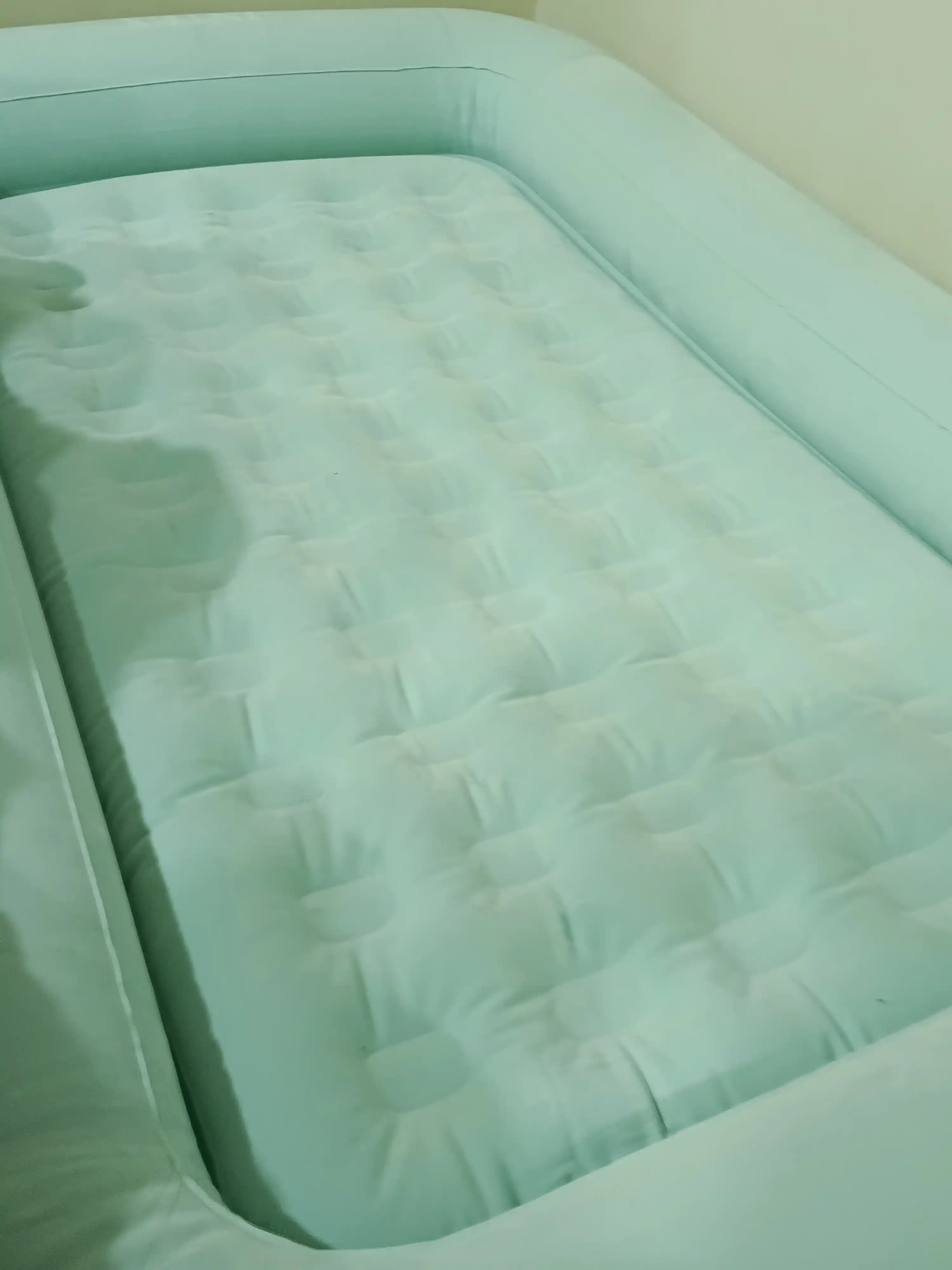 Intex 107×168×25 sm o‘lchamli bolalar damlama to‘shak, nasos bilan