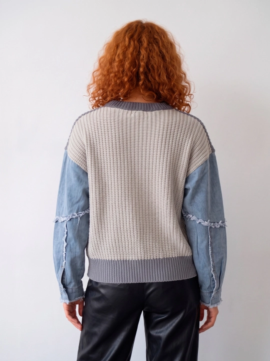 Ayollar uchun jinsi yengli oversize trikotaj sviter