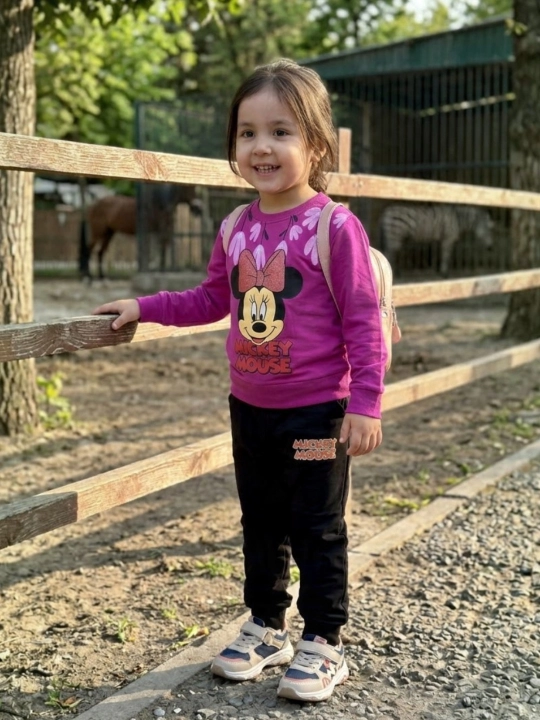 Qizlar uchun bolalar sport kostyumi, svitshot va shim, Minni Maus naqshli