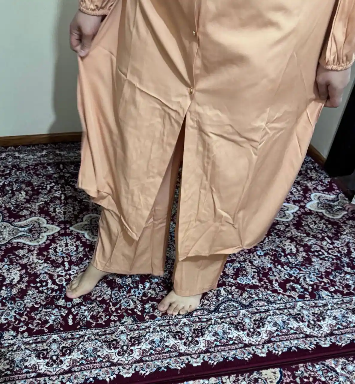 Ayollar kiyimlari, ayollar dvoykasi, kuzgi kiyimlar, ayollar kastyumi