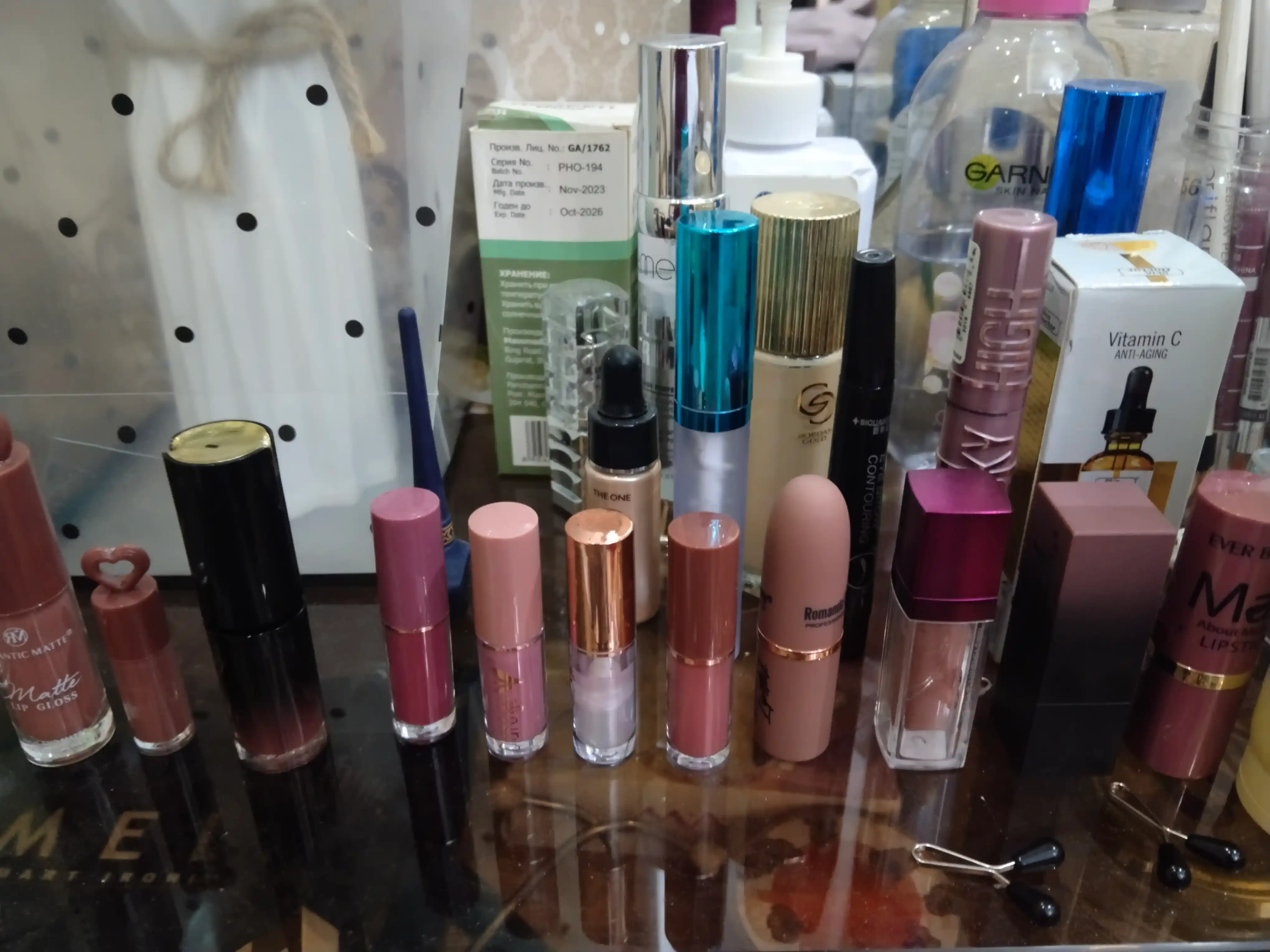 Матовая помада для губ Romantic Matte Lip Gloss, тон 01-06, помада