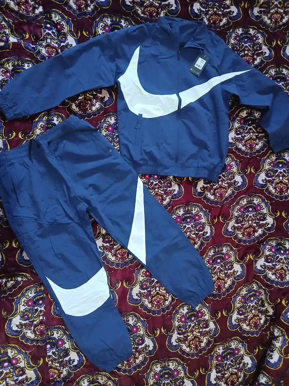 Nike erkaklar ikki qisimli tepa pas kostyumi, Erkaklar Nike Sportni tepa pas kiyimi