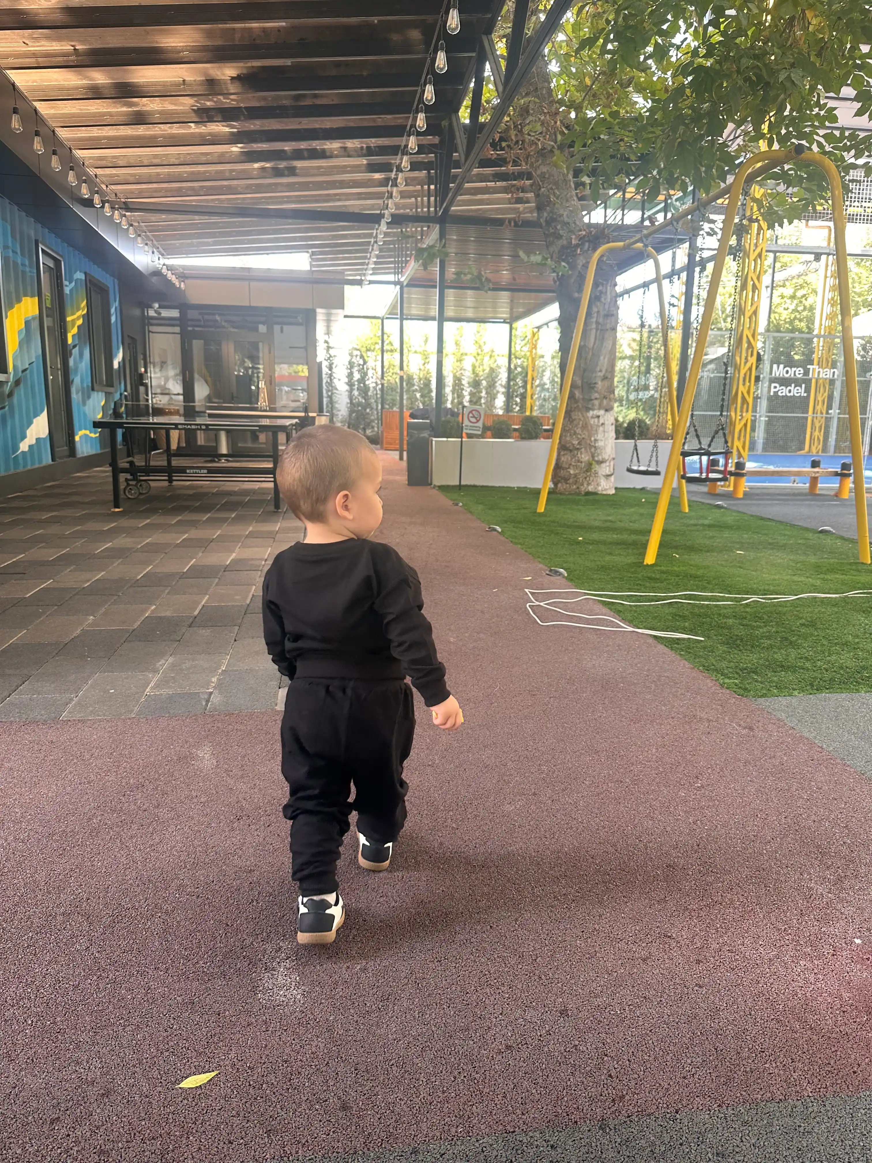 O‘g‘il bolalar uchun kuzgi dvoyka komplekt 2-3-4 yosh svitshot va jogger