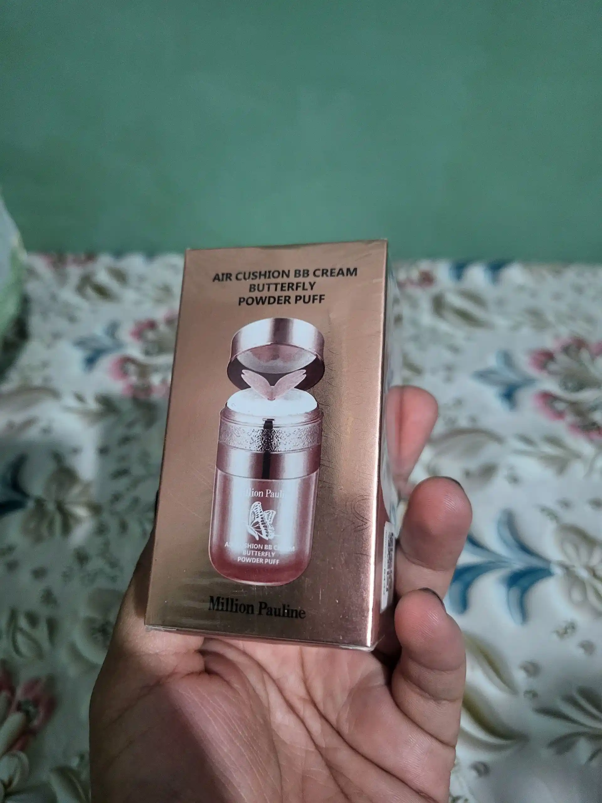Tonal krem + sponj-babochka Air Cushion