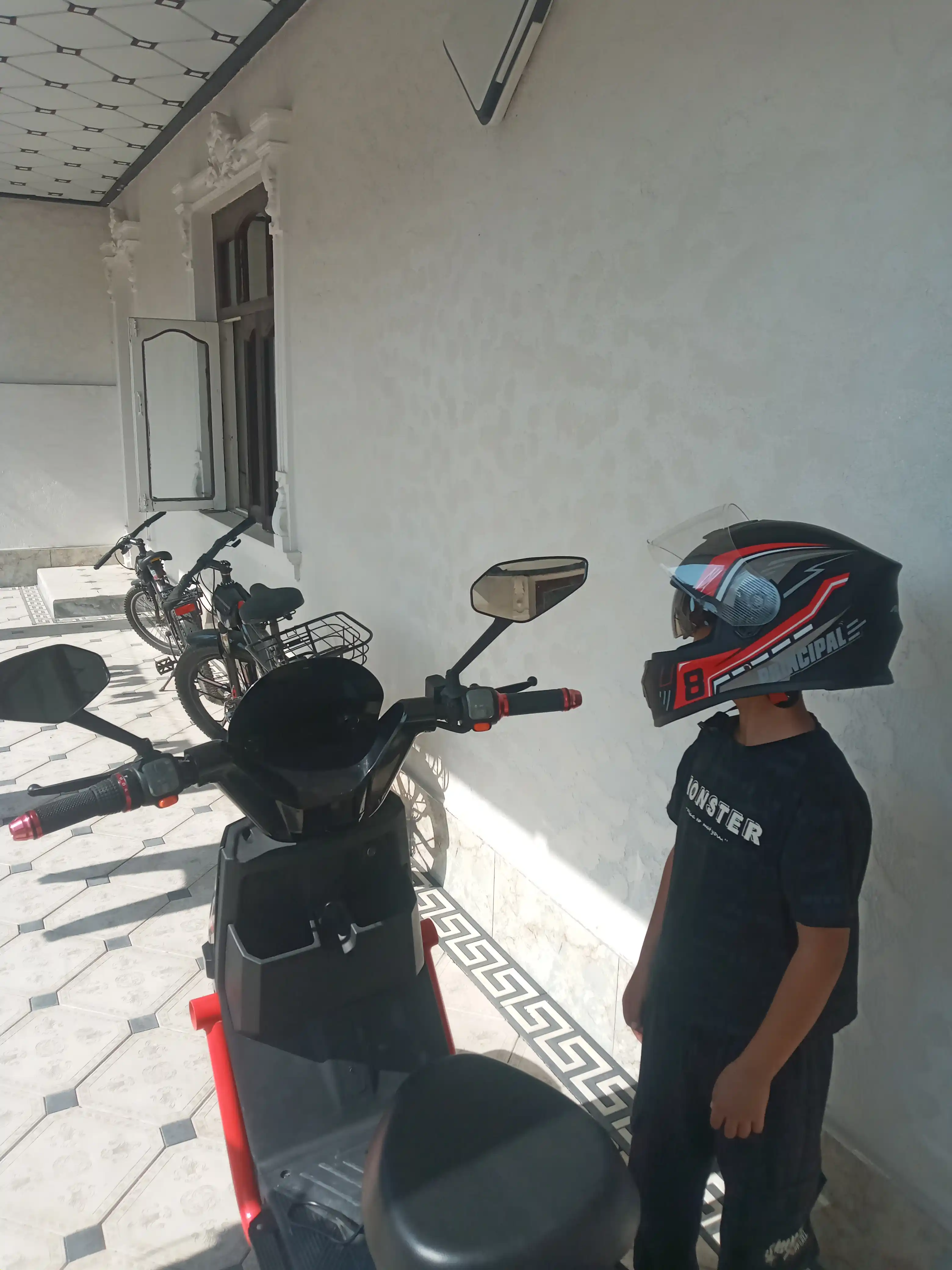 AXK moto shlem, skuter kaska va mototsikl uchun himoya moto kaska Model: 557-903