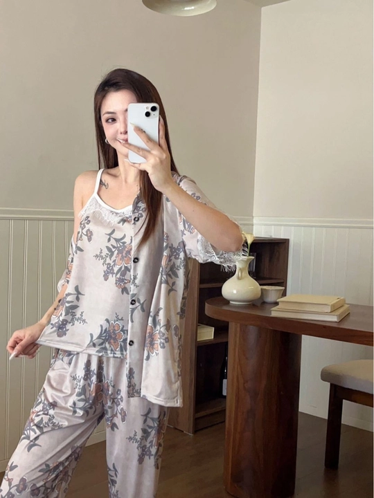Ayollar uchun 4 tasi 1 da pijama, shim + ko‘ylak + shorti + mayka to‘plami, uyqu va dam olish uchun uy kiyimi