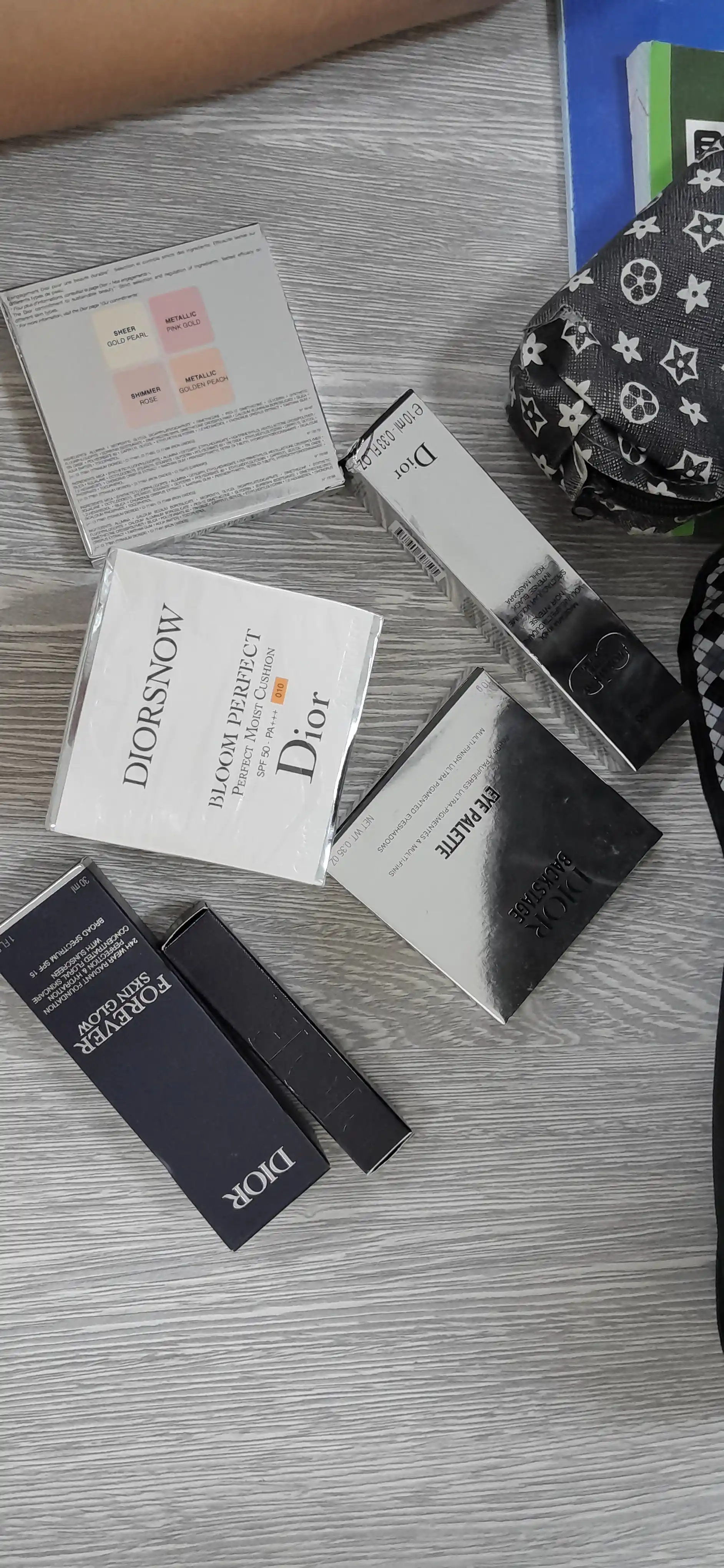DIOR kosmetika to'plami