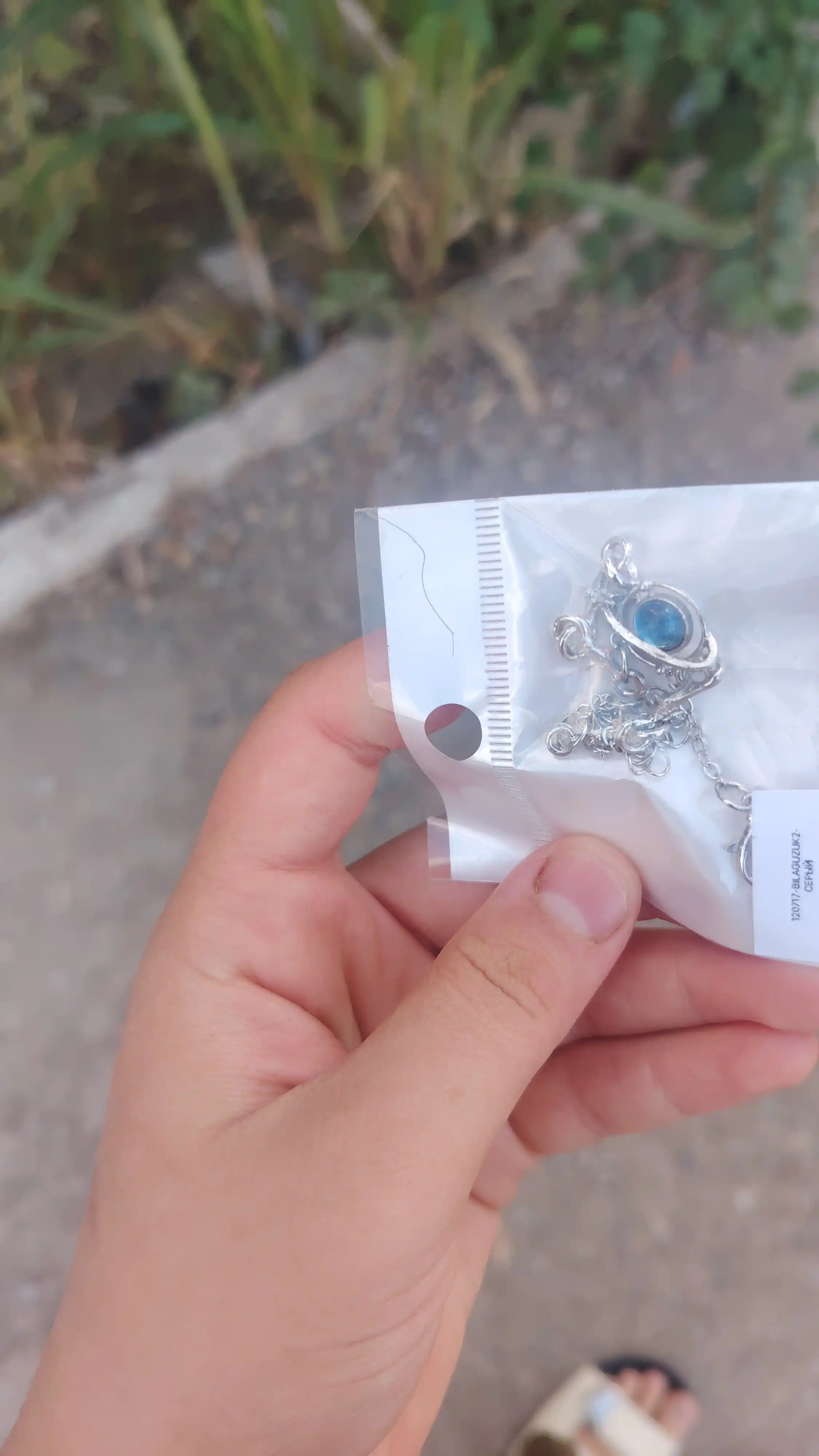 Изысканный и красивый браслет для девушек