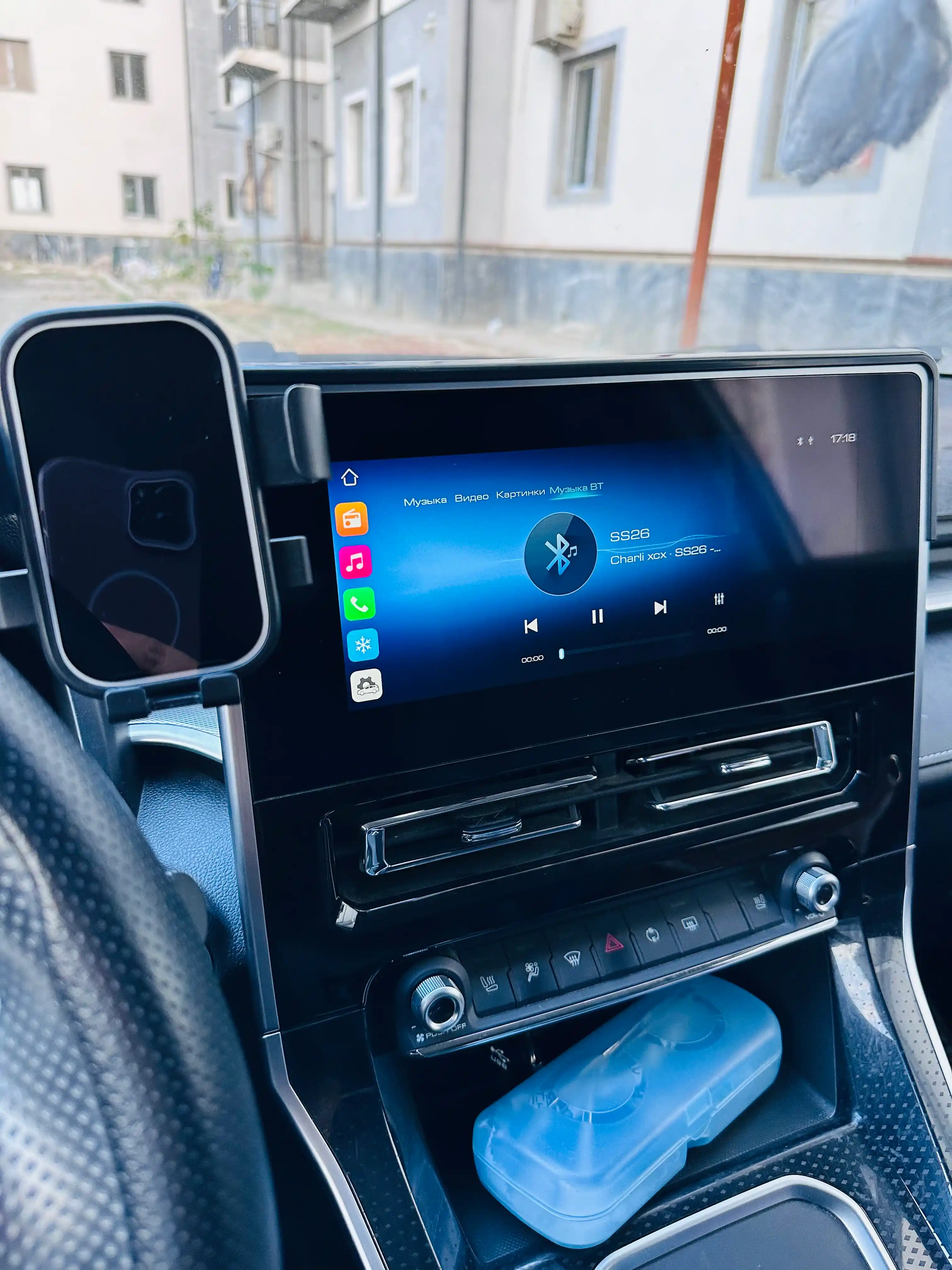 Haval m6, Haval m6 plus uchun telefon ushlagichi, monitor uchun holder