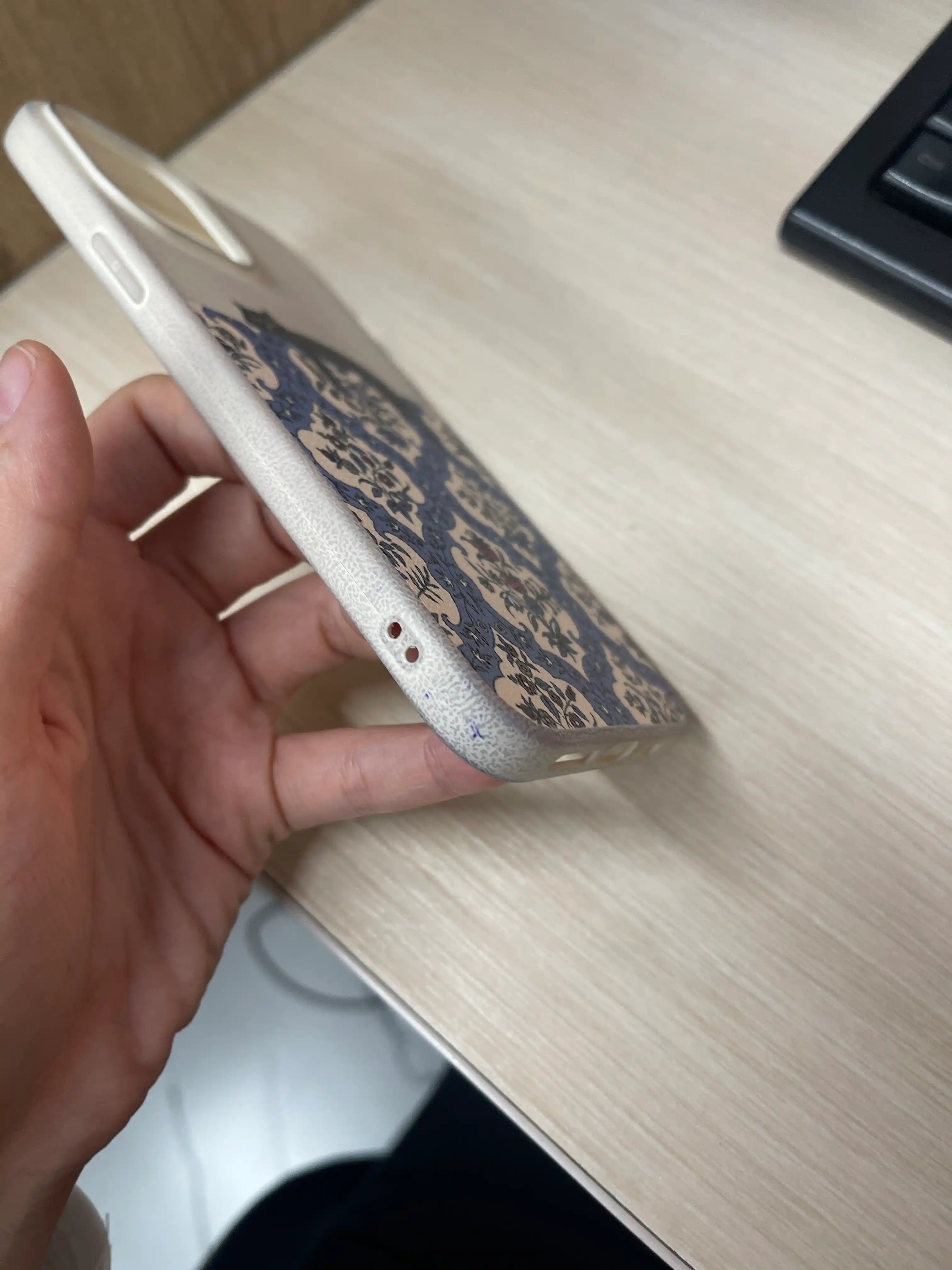 IPhone chehol chexol 11, 12, 13, 14, 15, 16, 17 Pro Max uchun g‘ilof