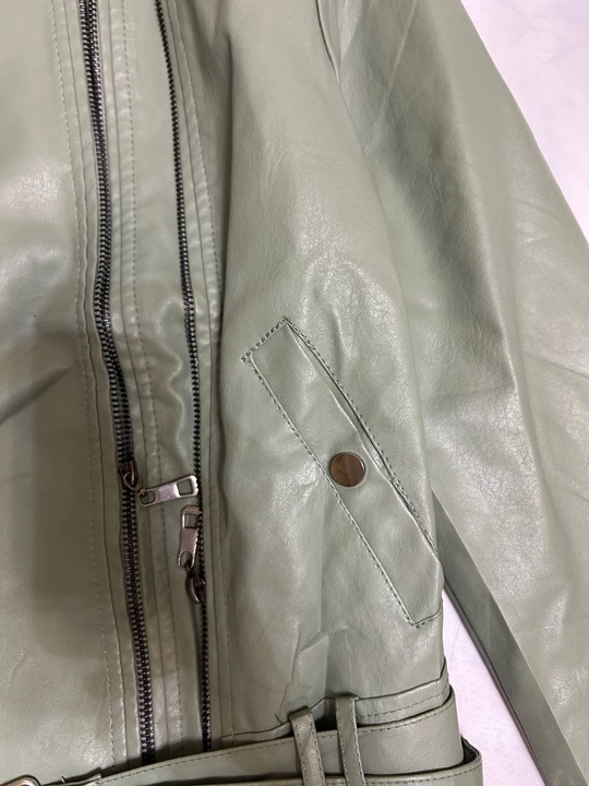 Ayollar charm kurtkasi, kosuxa, kalta kurtka, eko charm kurtka