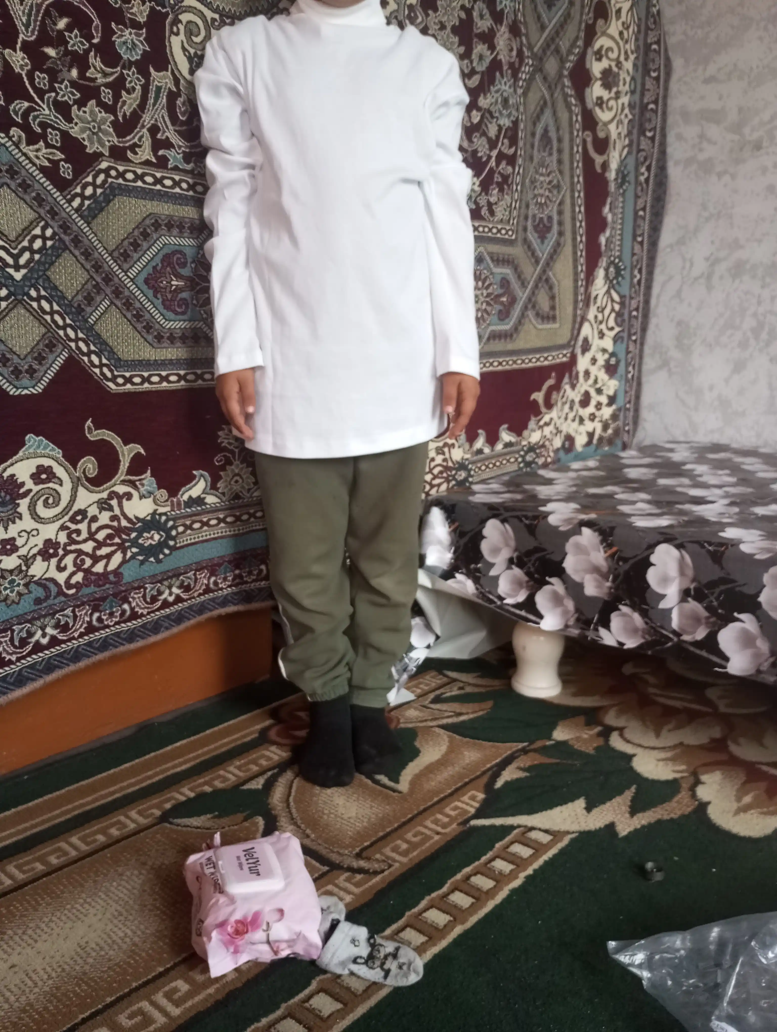 Bolalar  oq rangli vodolazka, 100% paxta, maktab uchun, uzun yengli, o‘g‘il bolalar kiyimi