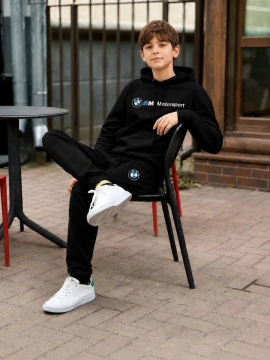 Ugil bolalar uchun sport kostyumi