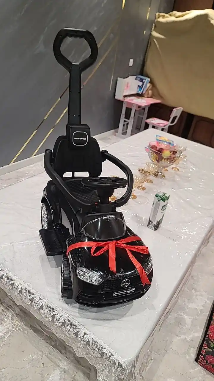 Машинка каталка толокар для детей с ручкой управления для родителей