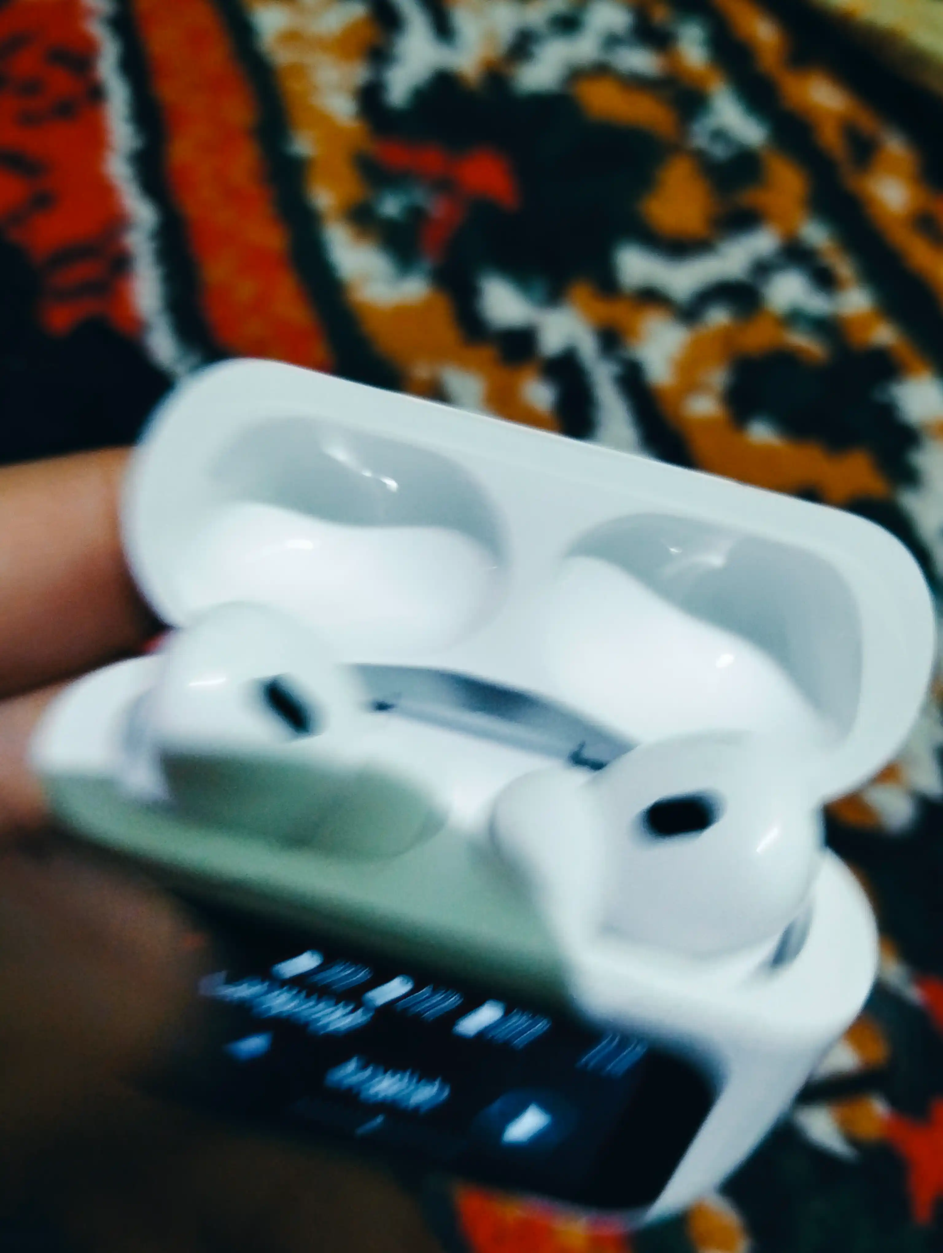 A9 PRO simsiz quloqchin, Bluetooth 5.4, ANC shovqinni kamaytirish, ekranli zaryad qutisi