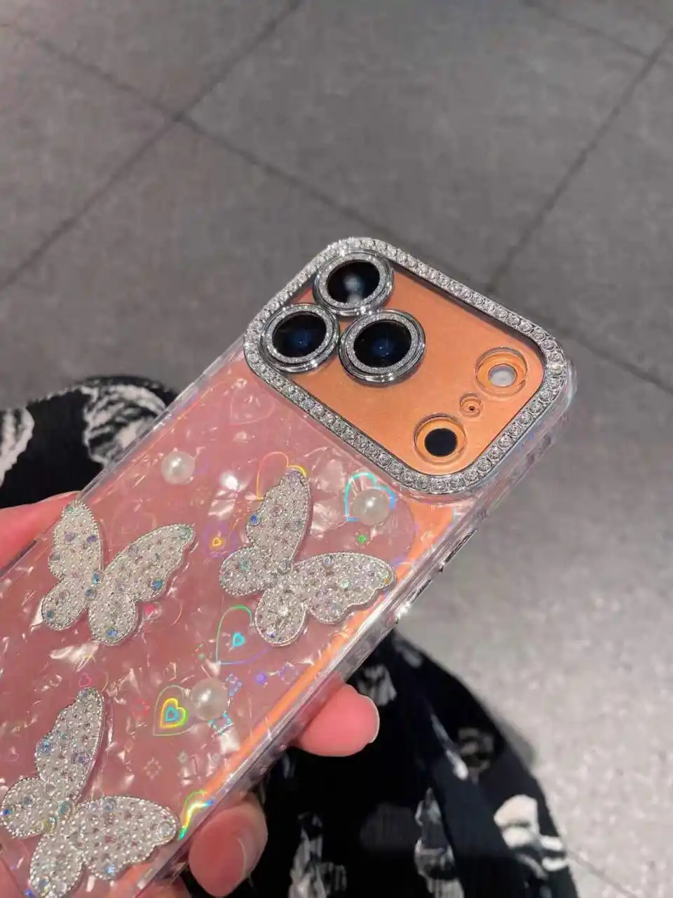 IPhone 16 Pro, 16 Pro Max, 17 Pro, 17 Pro Max uchun silikon himoya g‘ilofi