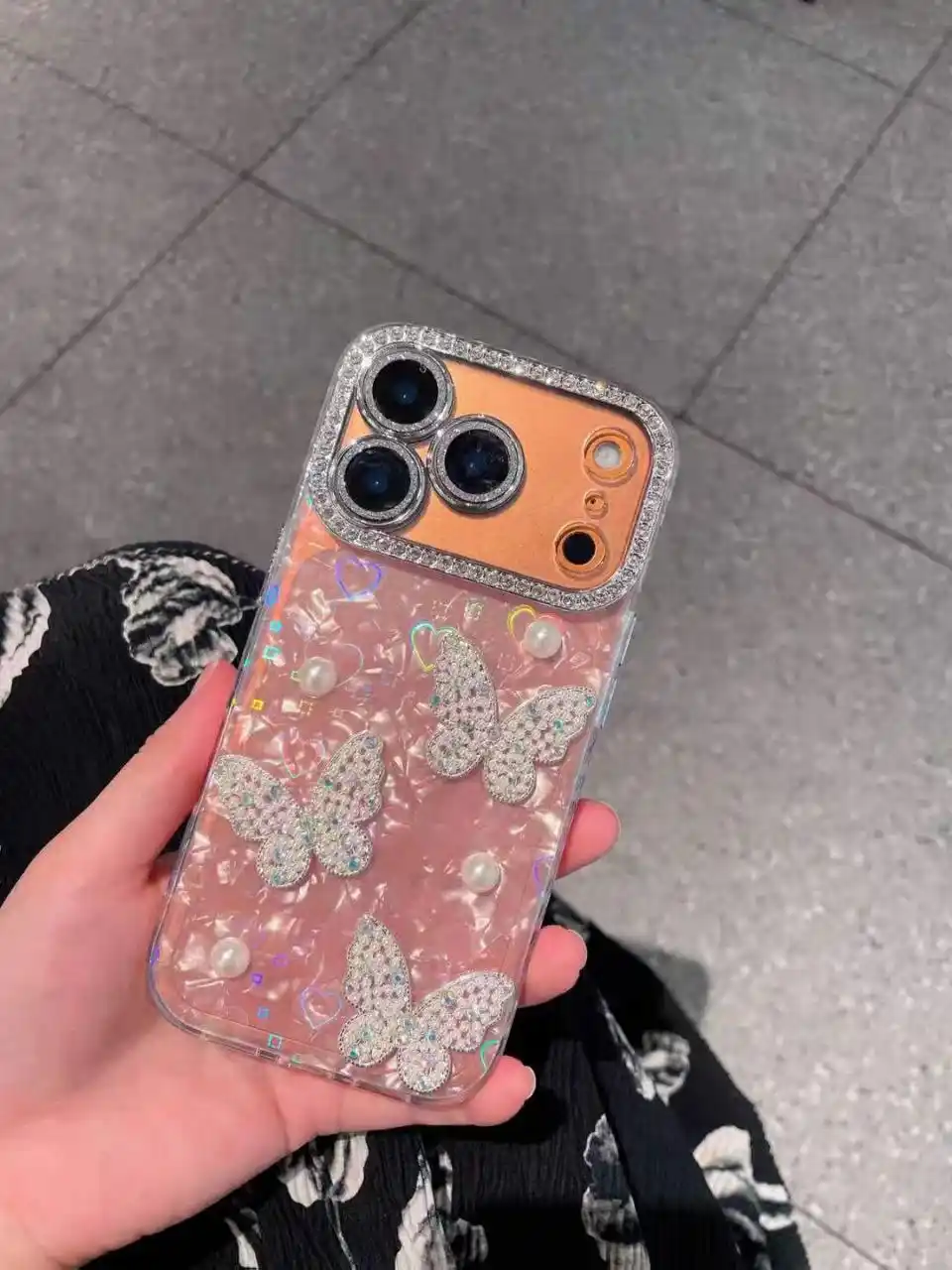 IPhone 16 Pro, 16 Pro Max, 17 Pro, 17 Pro Max uchun silikon himoya g‘ilofi