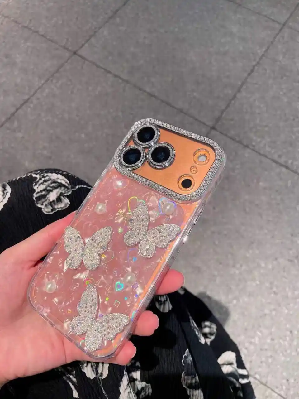 IPhone 16 Pro, 16 Pro Max, 17 Pro, 17 Pro Max uchun silikon himoya g‘ilofi