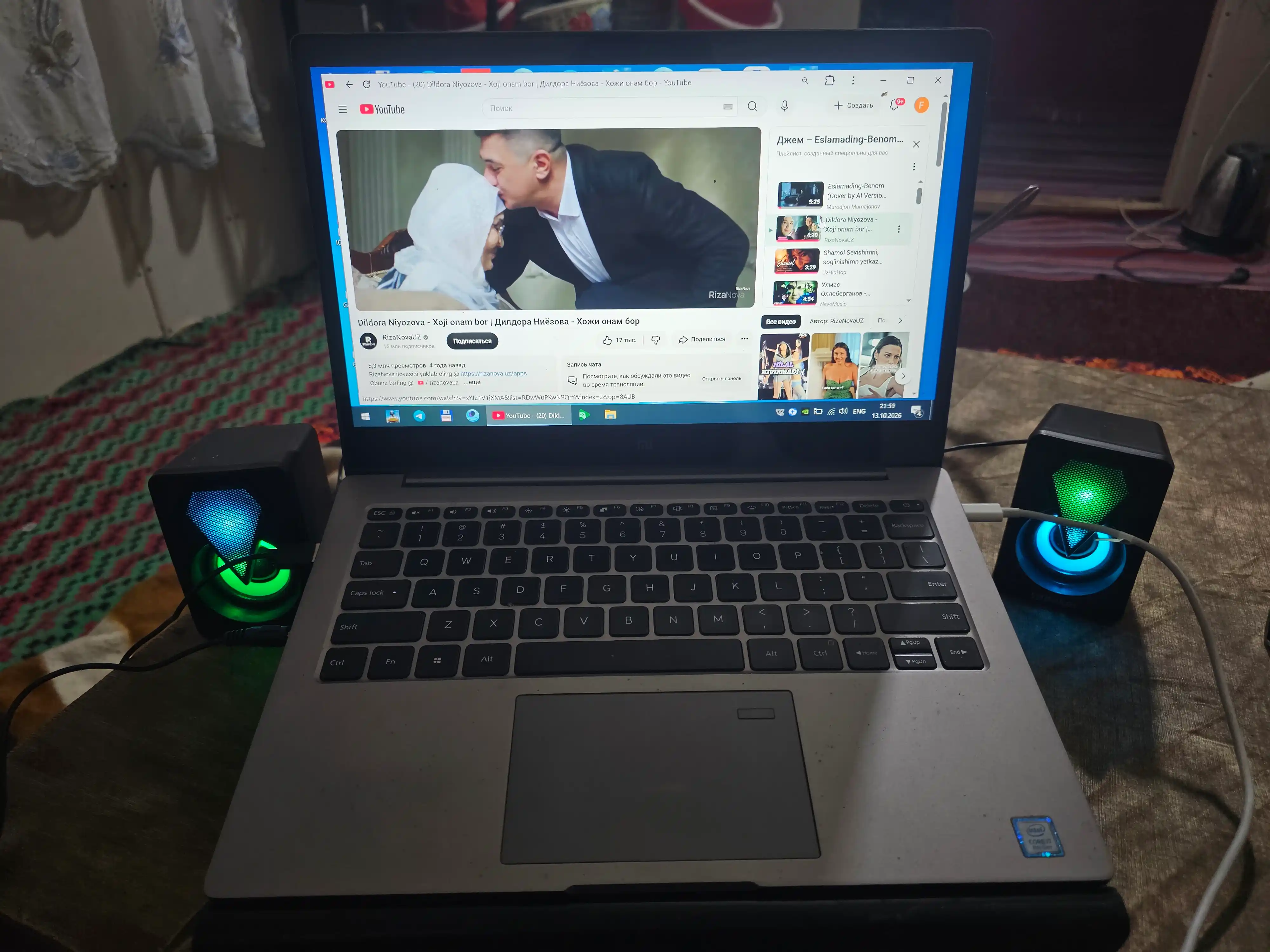 RGB USB мини колонки спикеры, для компьютера, ноутбука и для смартфонов