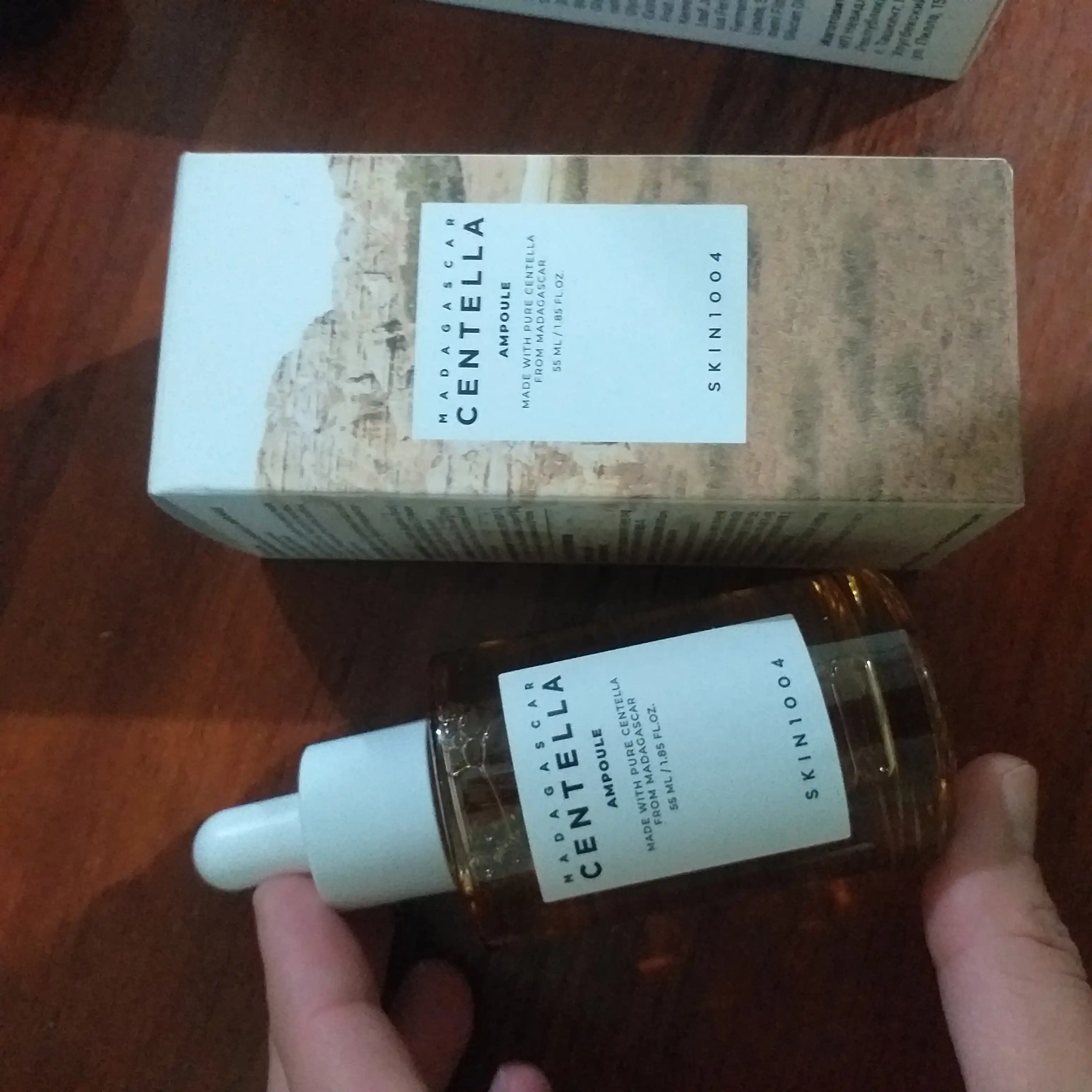 Tinchlantiruvchi ampulali zardob Madagascar Centella Ampoule Skin1004, sentella bilan, 55 ml