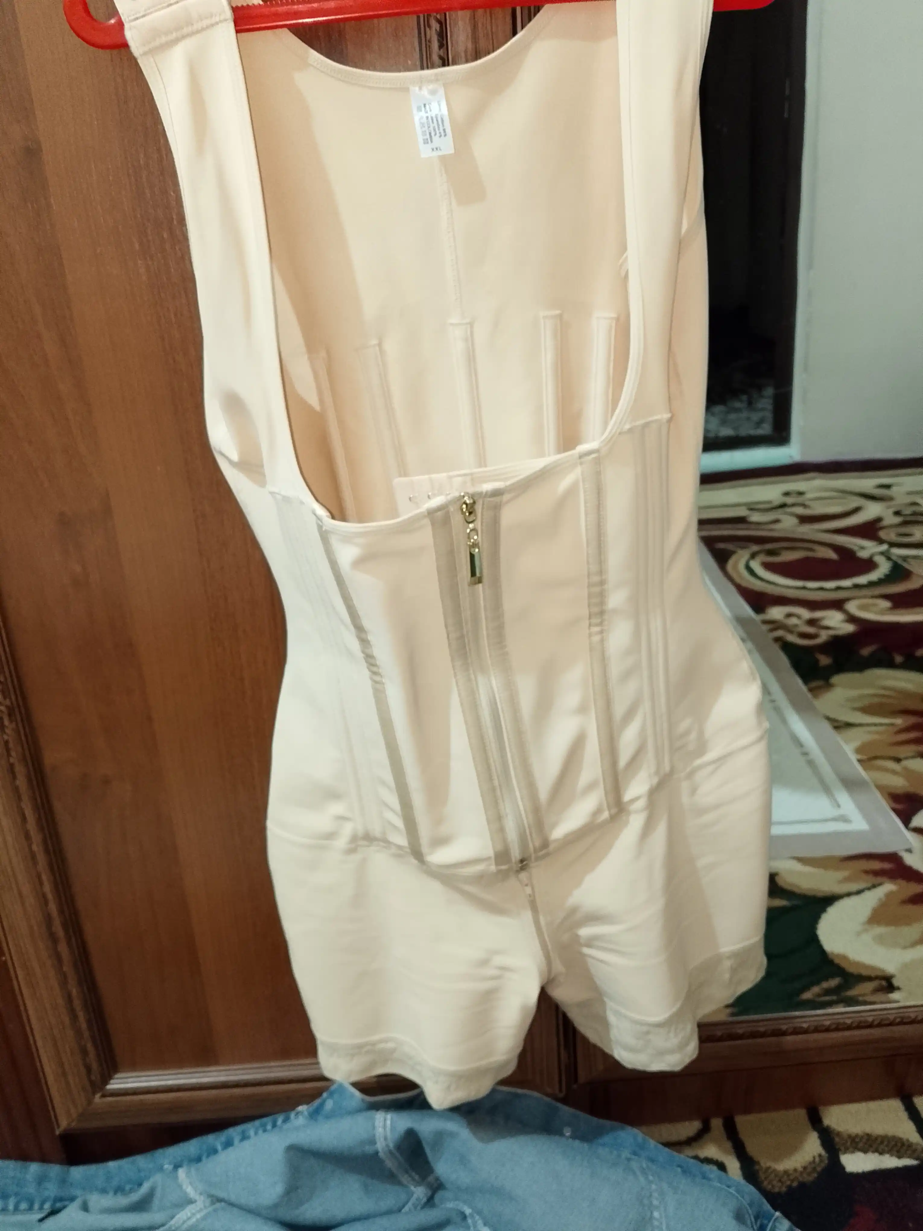 Ayollar karseti, ozdiruvchi body, body karset