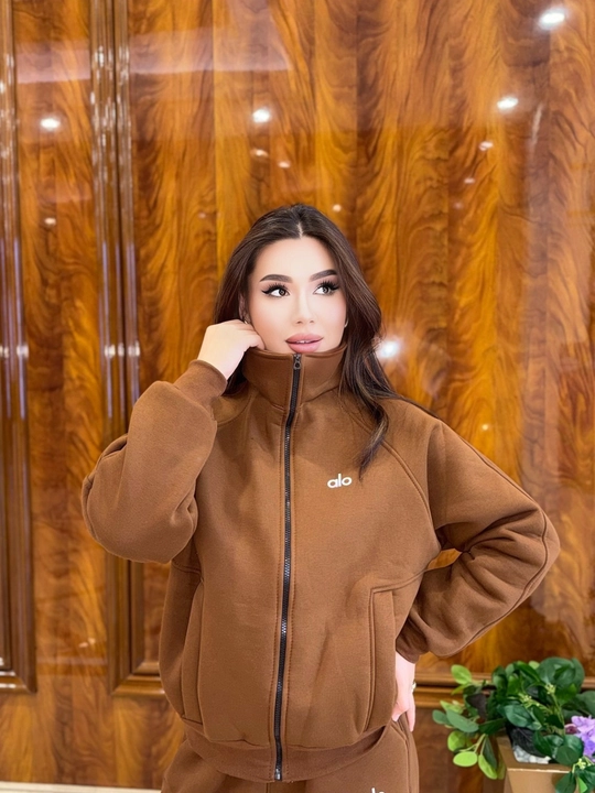 Ayollar uchun spartifka, ayollar uchun ikki qismli kostyumlar, dvoyka ayollarga