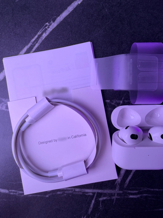 iPhone va Android uchun Pods 3 Premium simsiz minigarnituralari, changyutgichsiz, g'ilof bilan birga