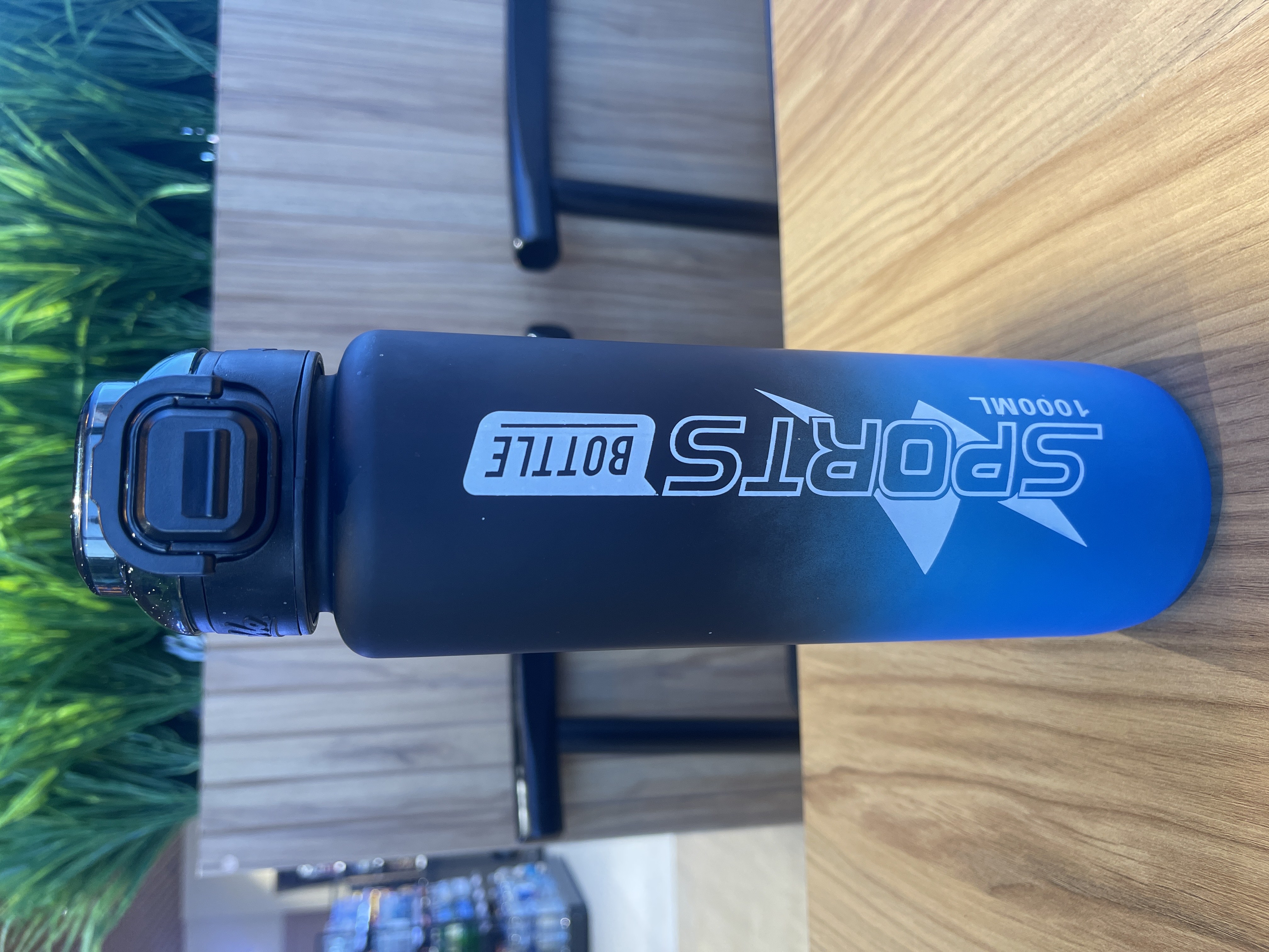 Suv idish, sheyker, fitnes uchun mo'ljallangan sport suv idishi, butilkalar,  1000 ml