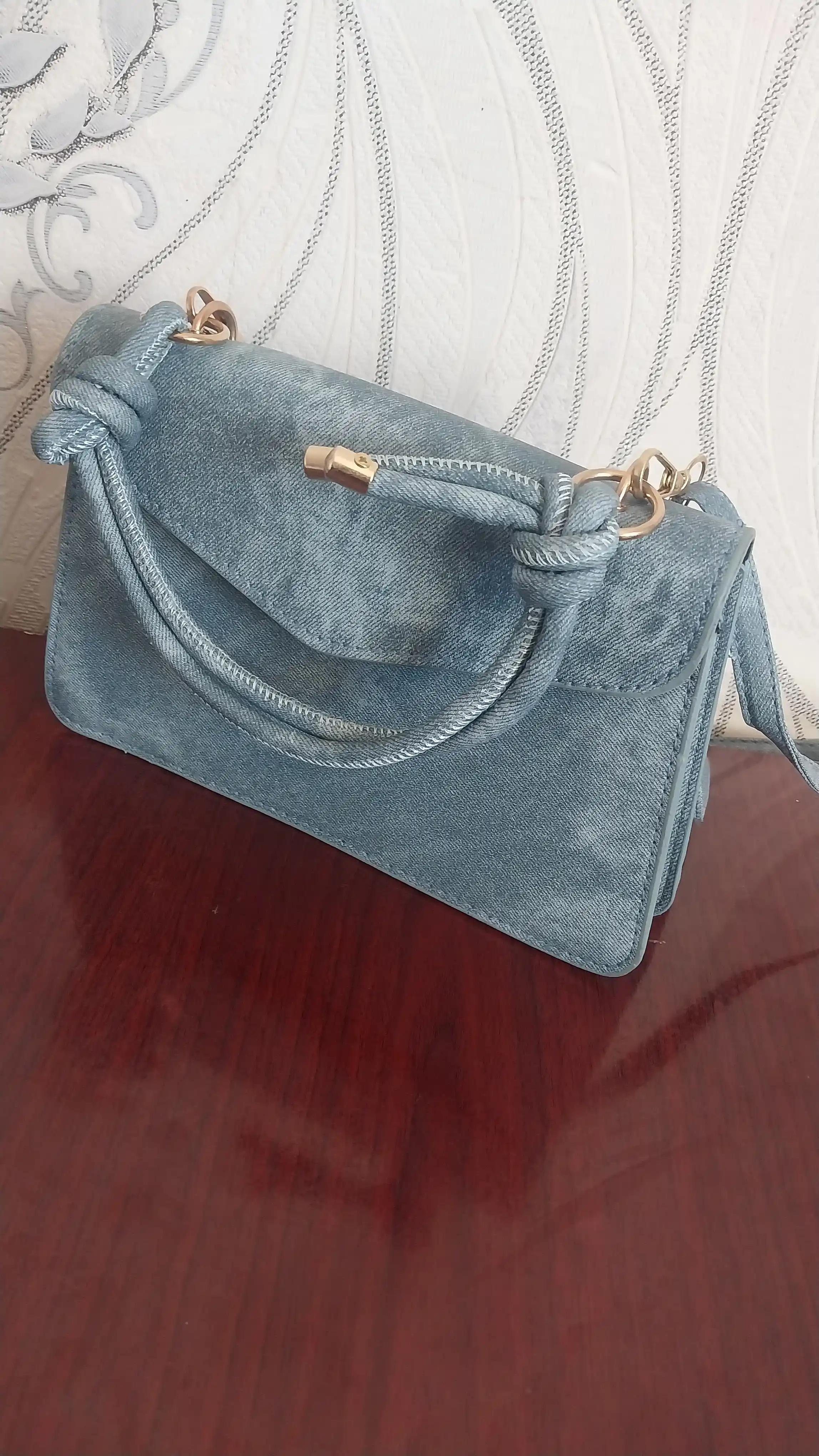 Qopqoqli va PU fakturali ayollar kross-bodi sumkasi, 23×14 sm