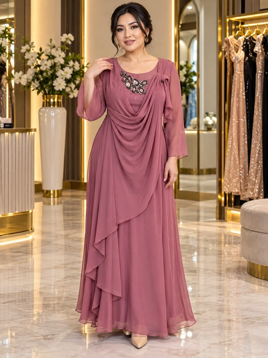 Turkiy kechki libos, elegan siluet, did bilan tikilgan, zamonaviy butik kayfiyatida  - 