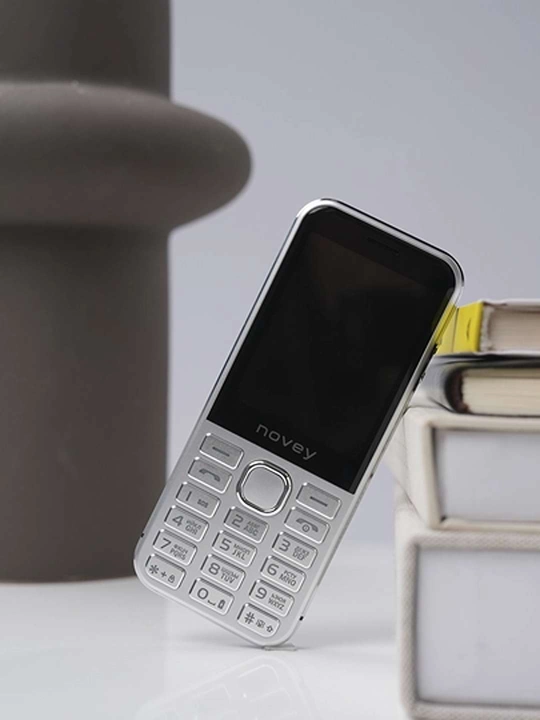 Tugmali telefon Novey S10