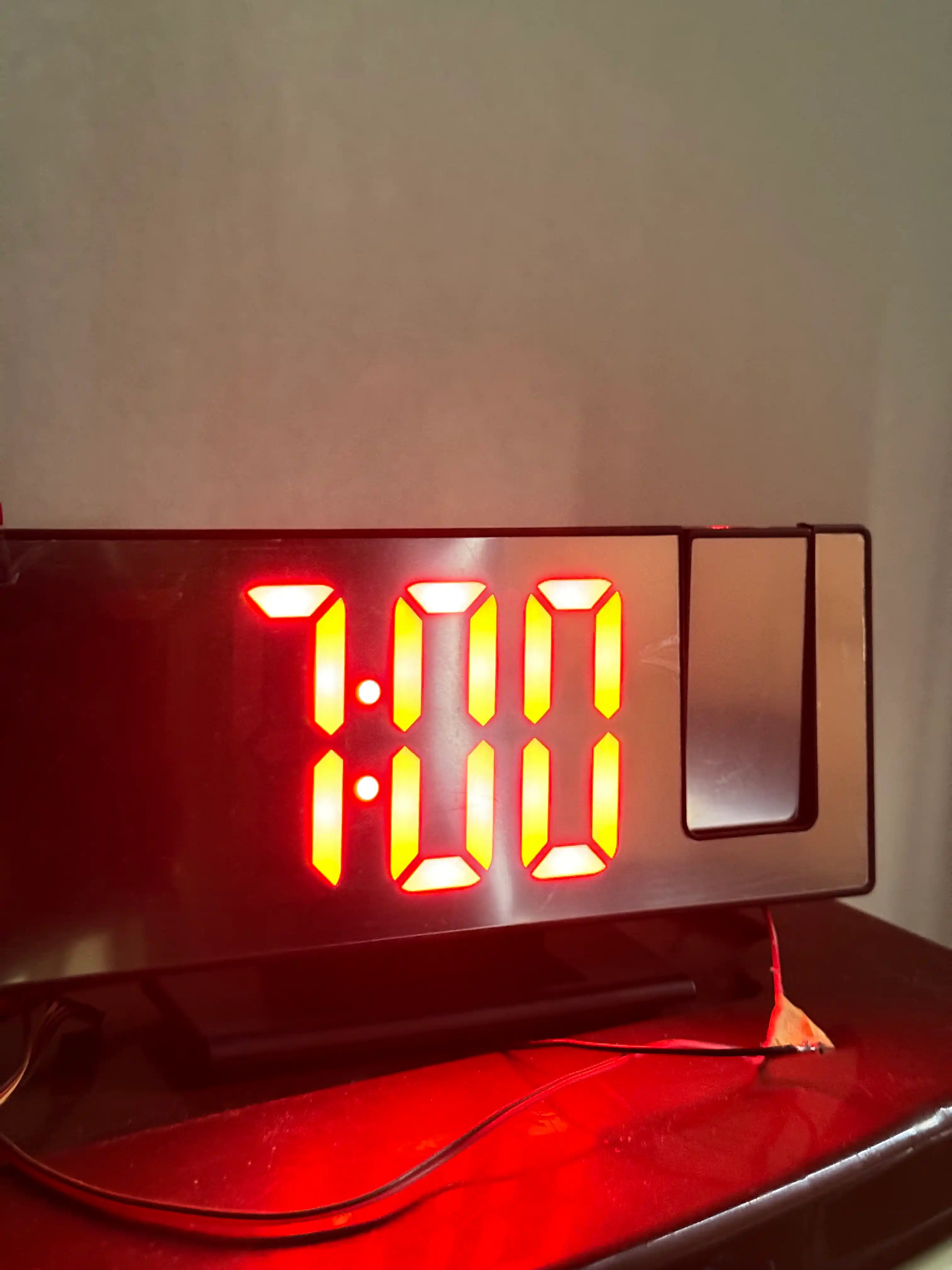 Elektron raqamli soat, budilnik, LED
