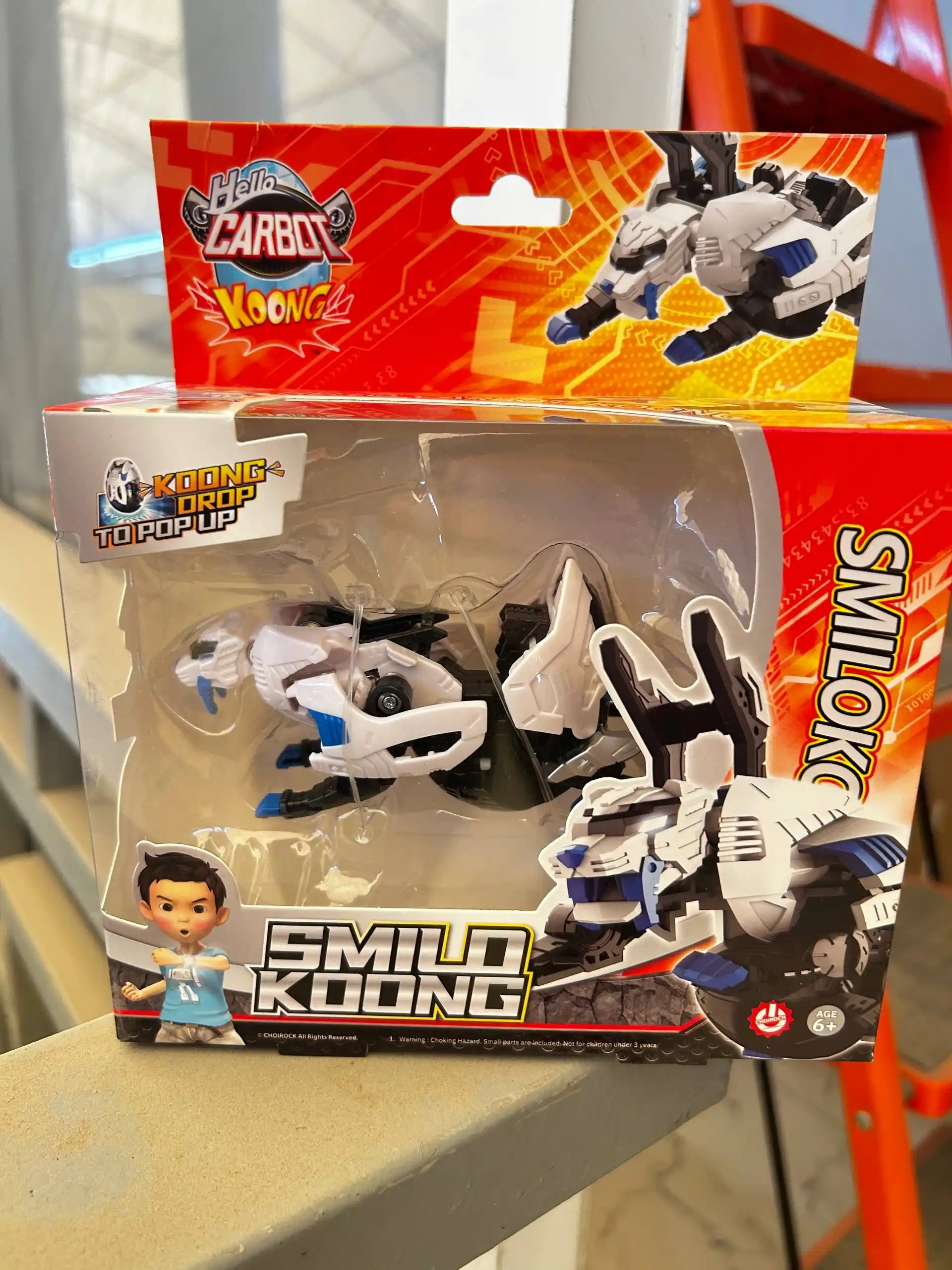 Hello Carbot. Smilokoong dinozavr tuxum transformatori Kung
