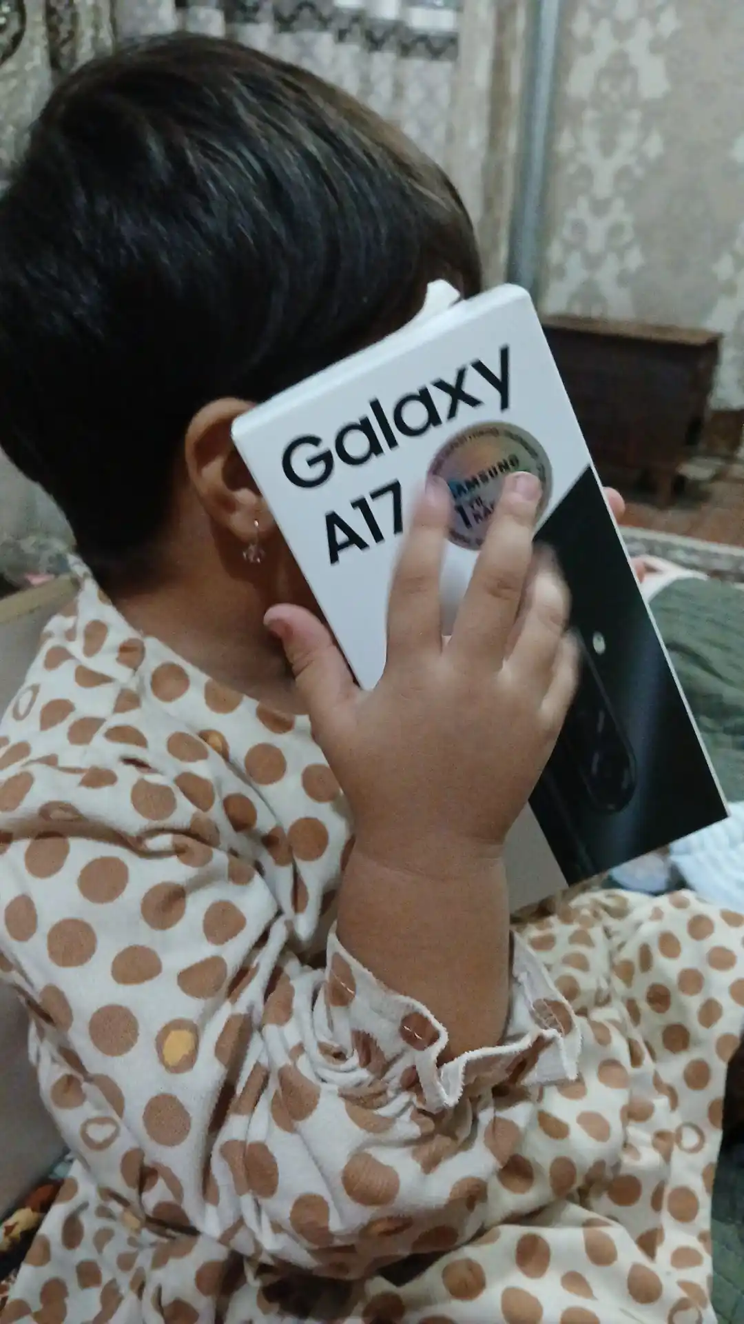 Смартфон Samsung Galaxy A17, 6.7" Super AMOLED 90Гц экран, камера 50Мп, 5000 мАч