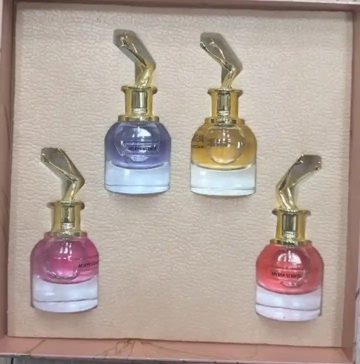 Ayollar va erkaklar uchun mini atirlar to'plami, 4 tasi 1 da, 4*30 ml+sovg'a quti