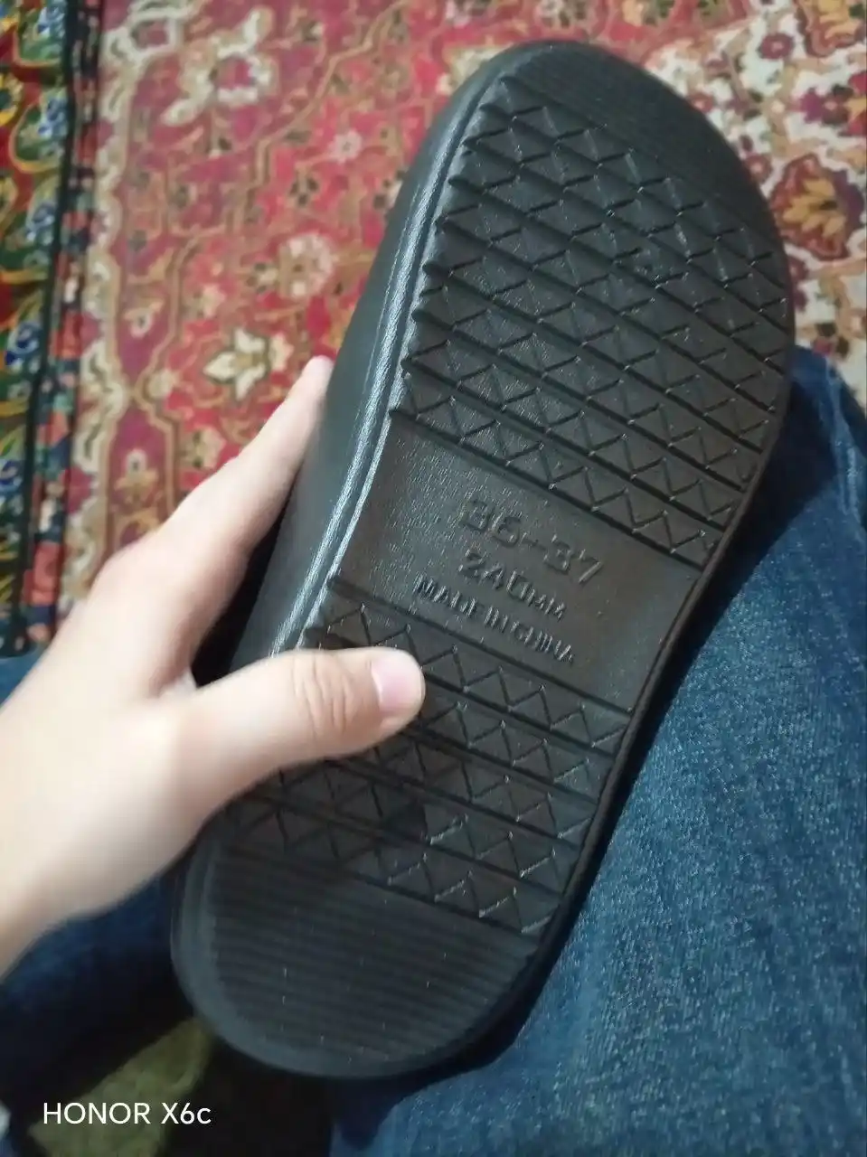 Зимние тёплые тапочки с плотным мехом – экокожа, тёплые и прочные