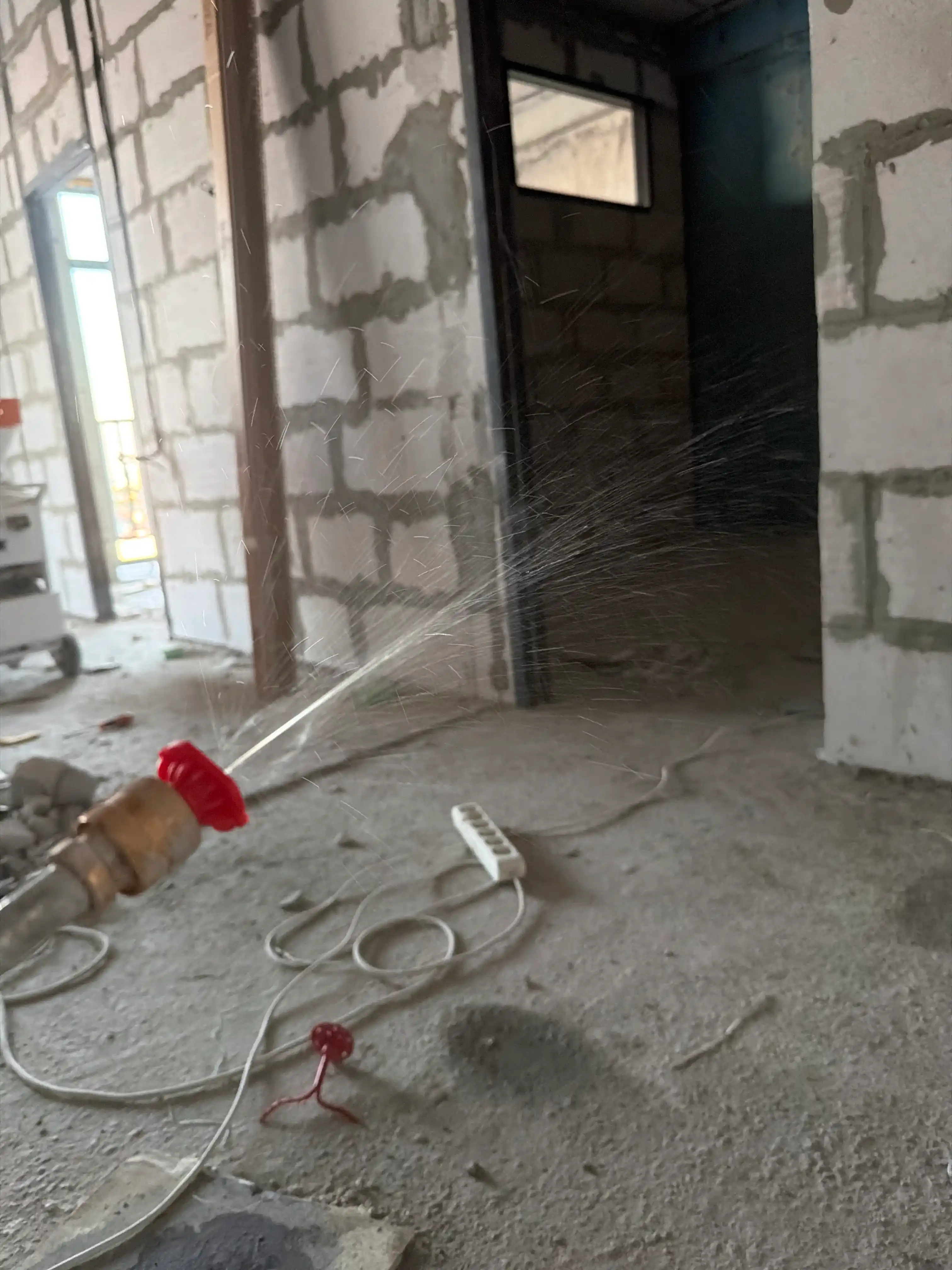 Karcher - 48 akkumulyatorli,portativ avtomobil yuvish moslamasi,avtomobil yuvish moslamasi