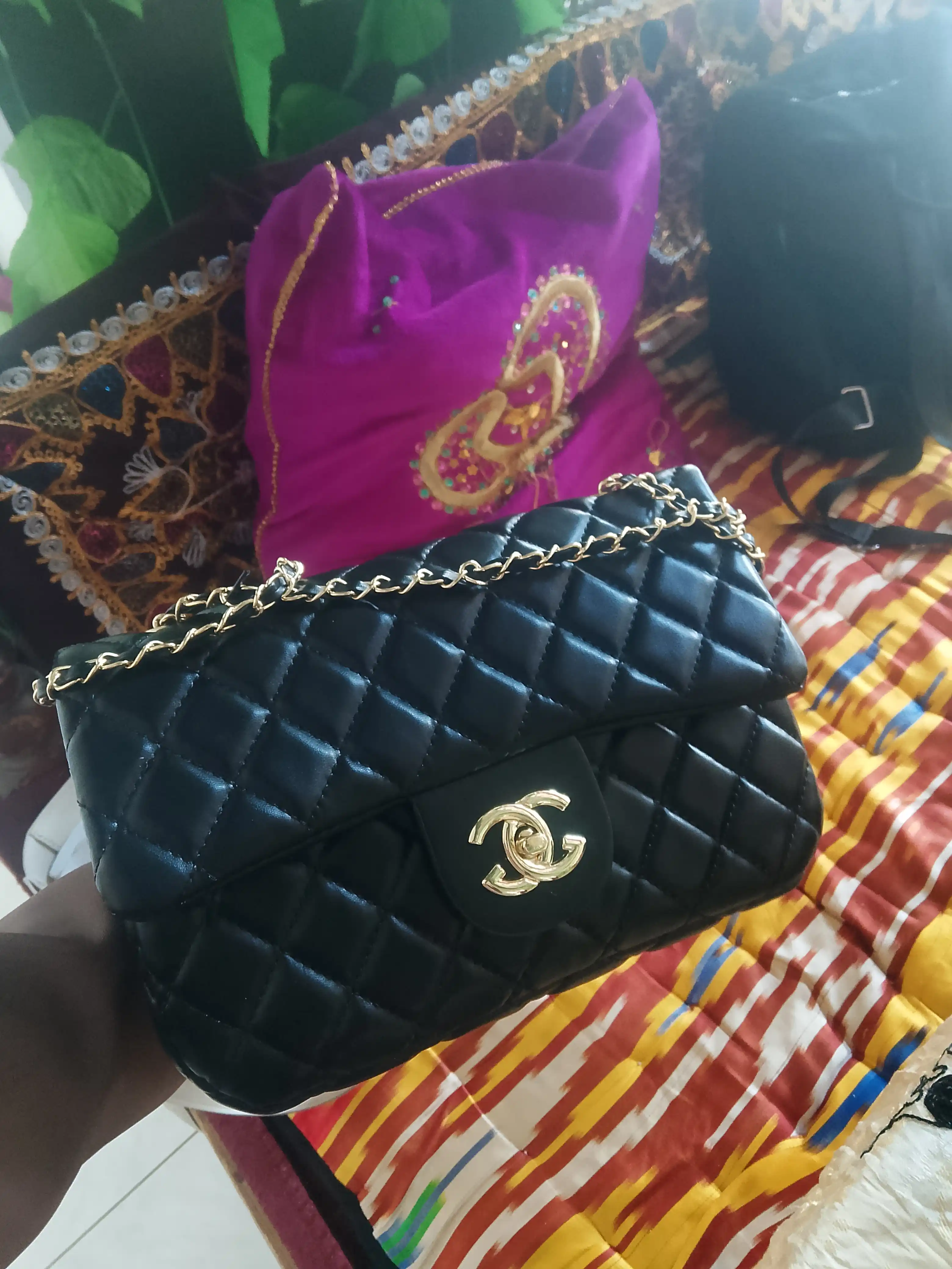 Chanel uslubidagi ayollar yelkama-sumkasi, mini Chanel debriyaj sumkasi